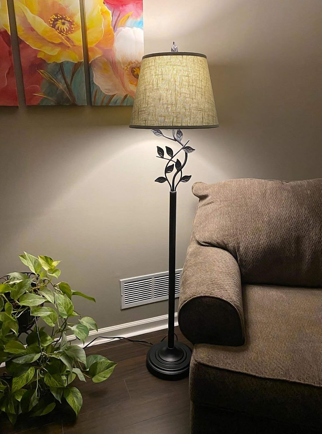 Suреr Sаlе 🛒 Kira Home Ambrose 60 Traditional Rustic Floor Lamp + Beige Fabric Shade, Leaf Detailed Body, 9W LED Bulb (Energy Efficient, Eco-Friendly), Matte Black Finish