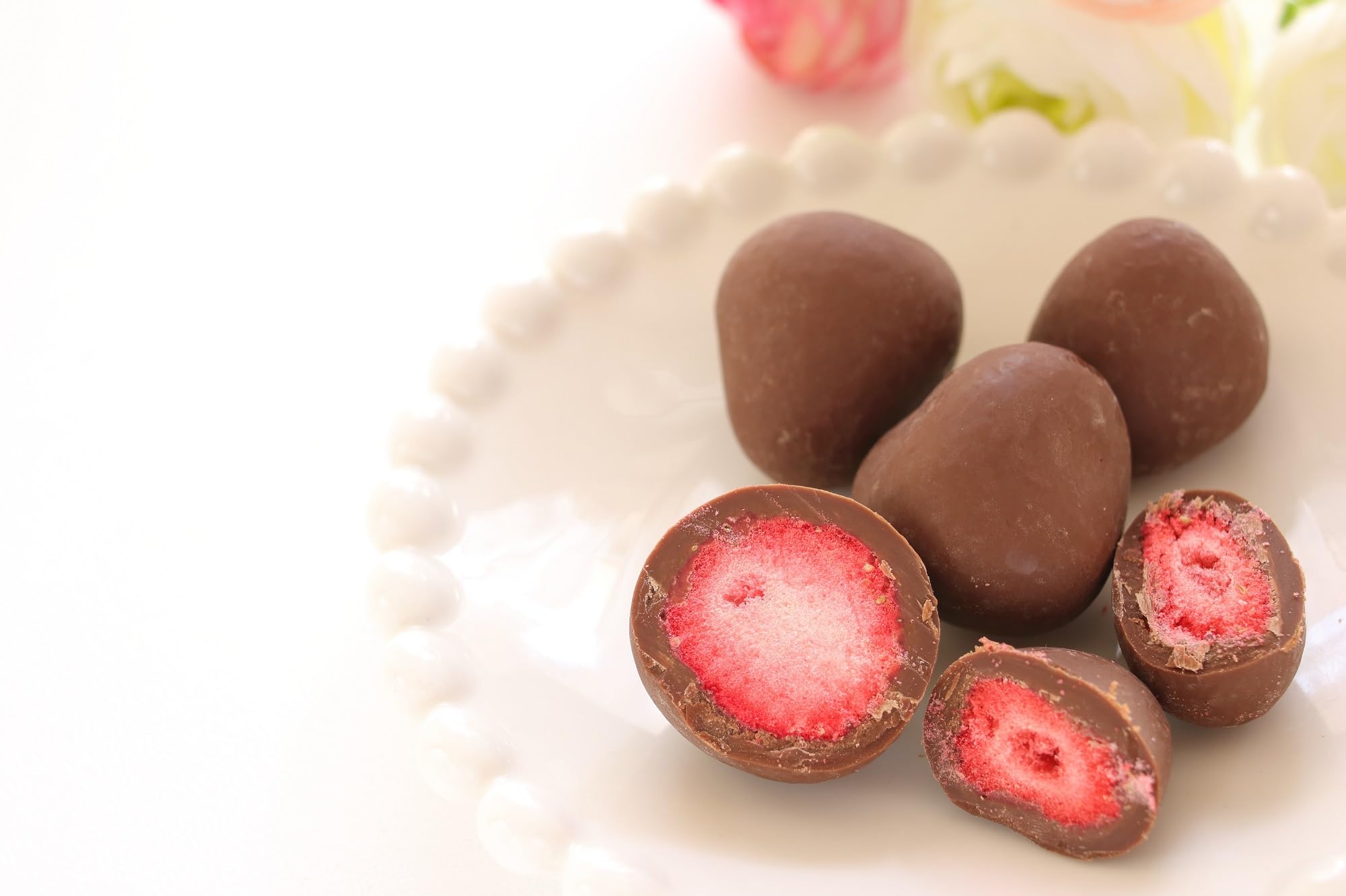 Mynatura Erdbeeren, gefriergetrocknet, in Vollmilchschokolade I Erdbeeren I umhüllt von Schokolade I Müsli I Snack I Süß I Beutel (2x 1000g)