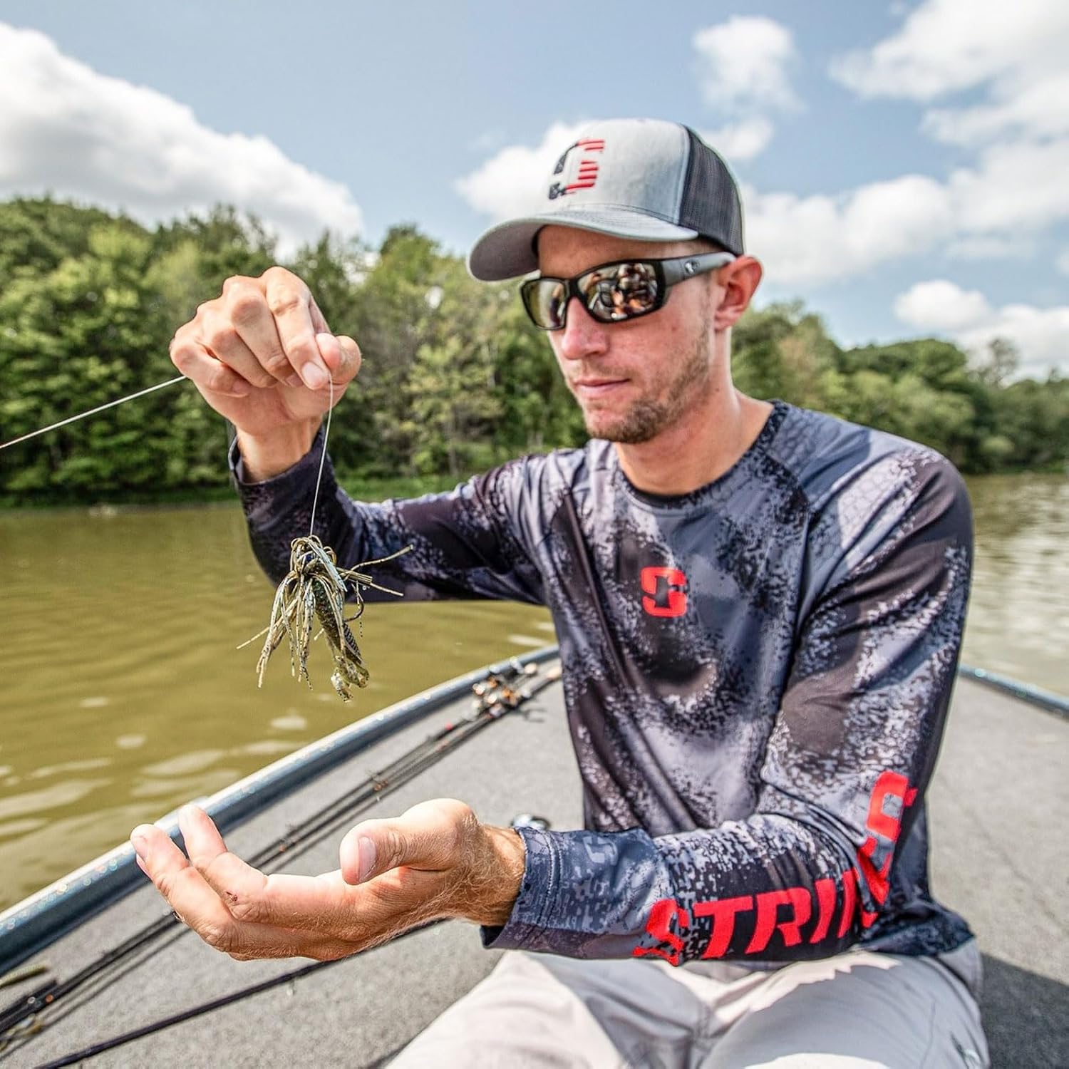 Striker Unisex SI USA Icon 6-Panel Structured Mesh-Back Fishing Trucker Cap - Casual Outdoor Snap-Back Hat USA Flag Logo