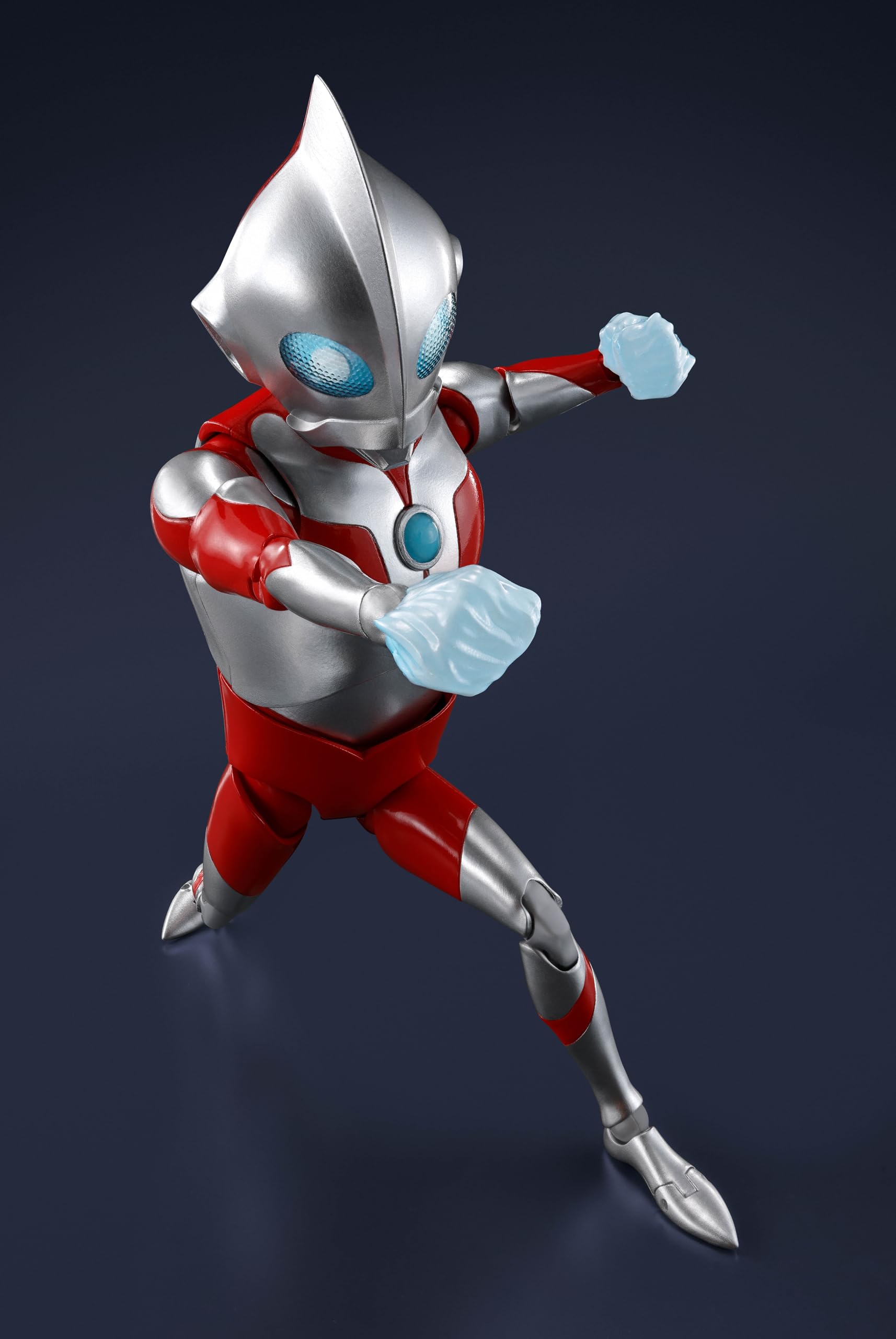 Amazon.com: TAMASHII NATIONS - Ultraman: Rising - Ultradad, Bandai