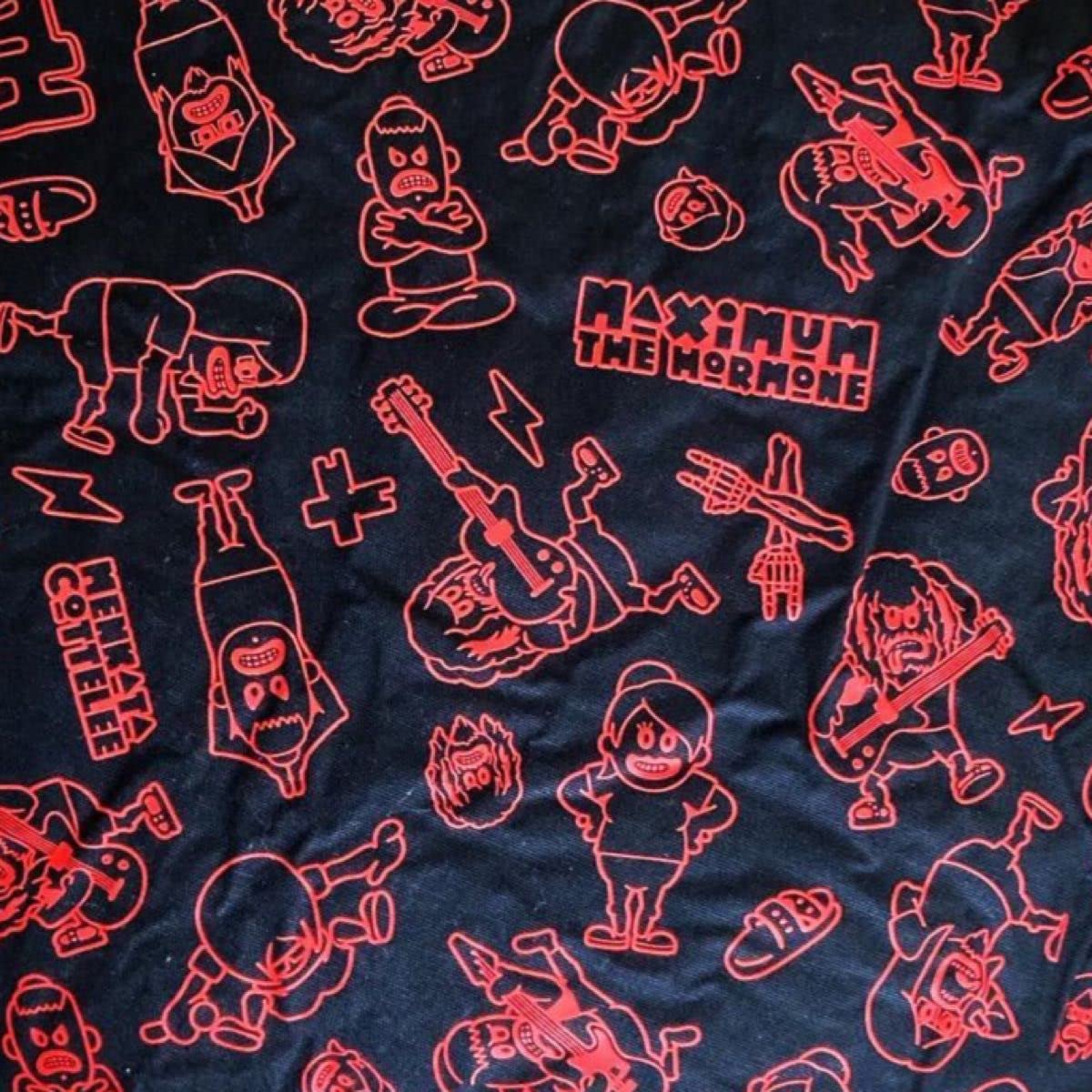 定番入荷 マキシマムザホルモン クッション【白黒セット
