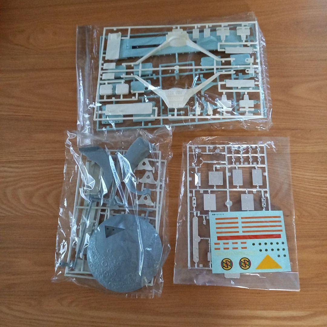Amazon.co.jp: 今井科学プラモキャプテンスカーレットスペクトラム基地 