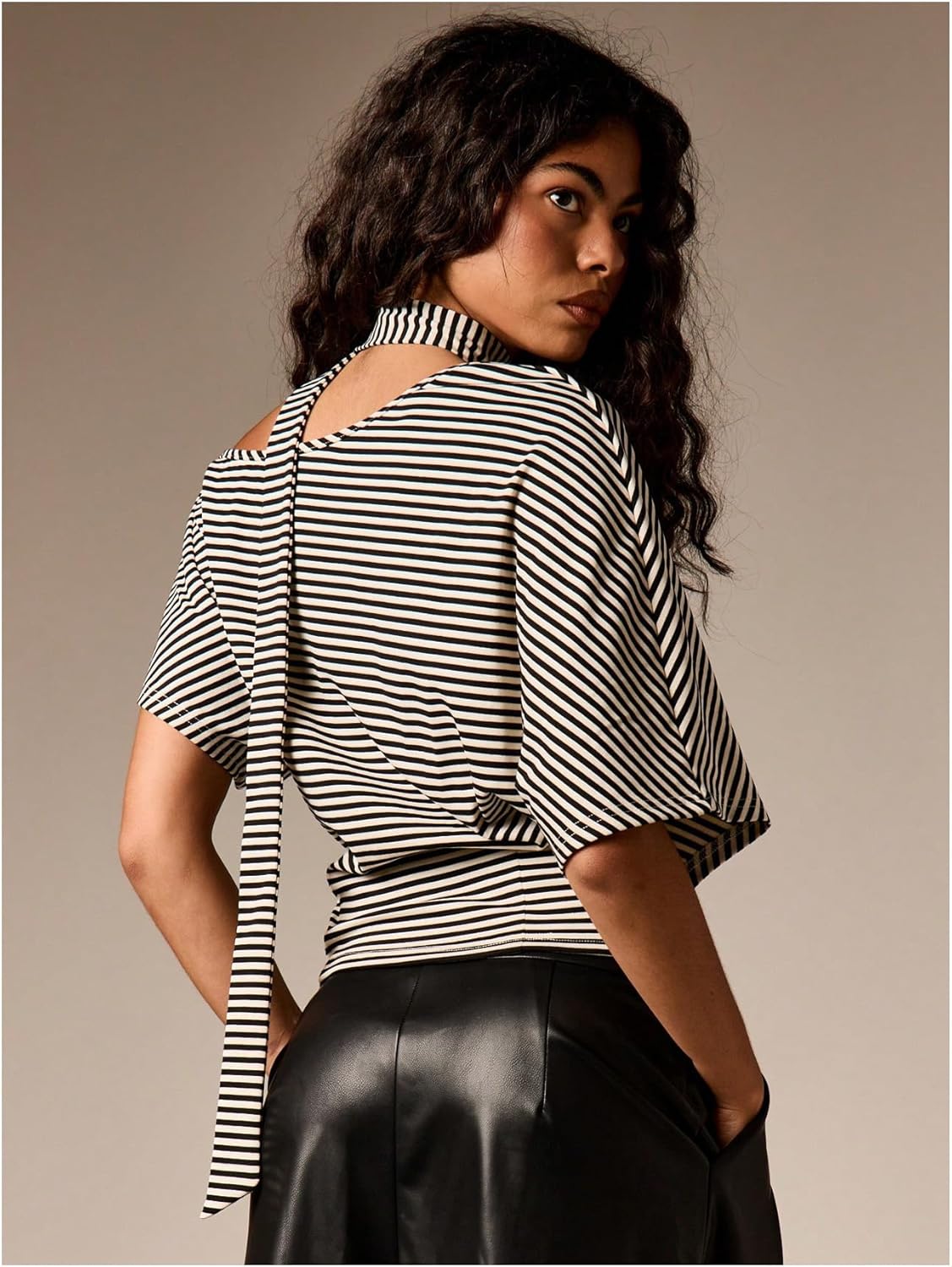 SweatyRocks Women's Striped Off Shoulder Halter Tops Dolman Short Sleeve Fitted Going Out Tees with Scarf