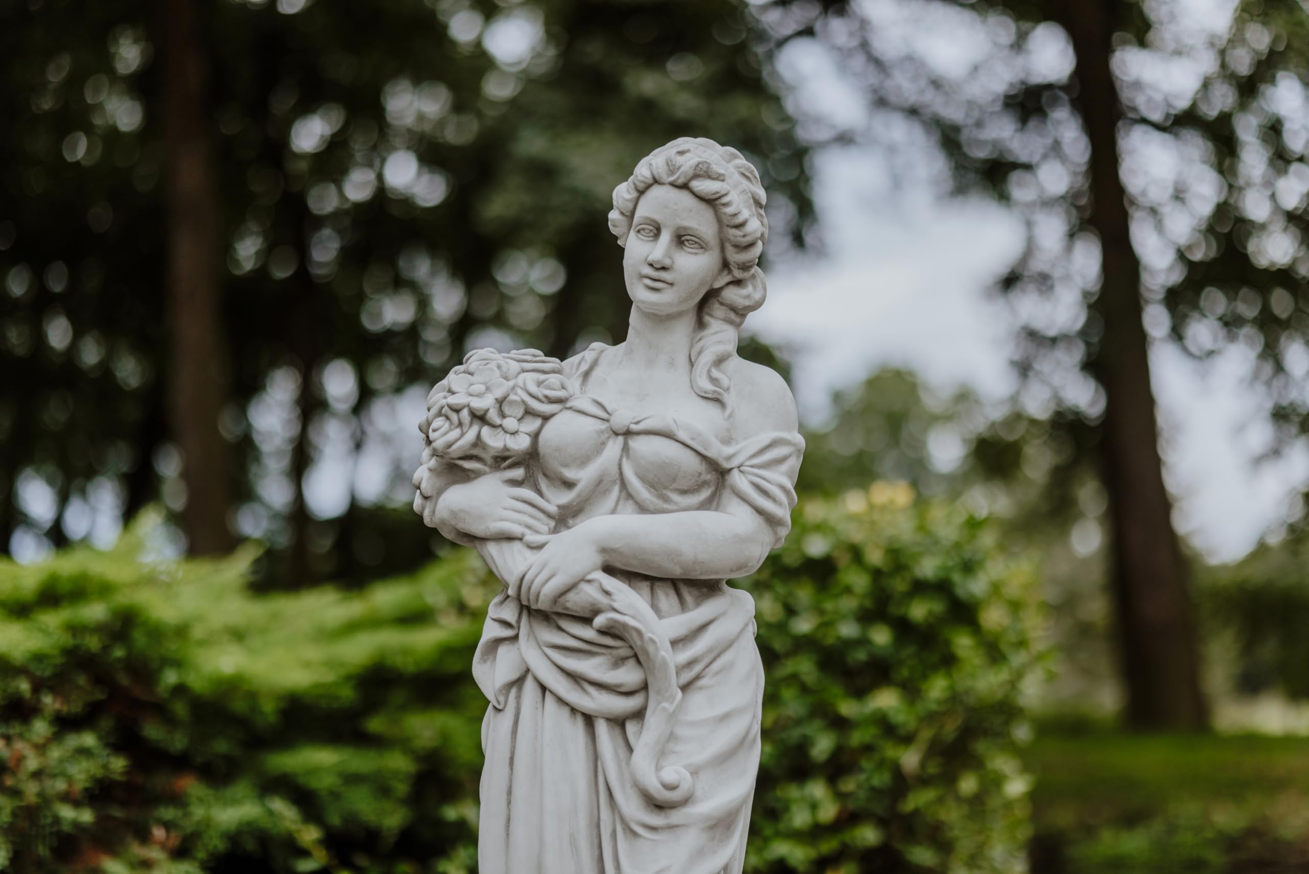 gartendekoparadies.de Statua della dea greca Leto, statuetta in pietra, grigio, calcestruzzo bianco gres H. 116 cm, 100 kg, antigelo per esterni