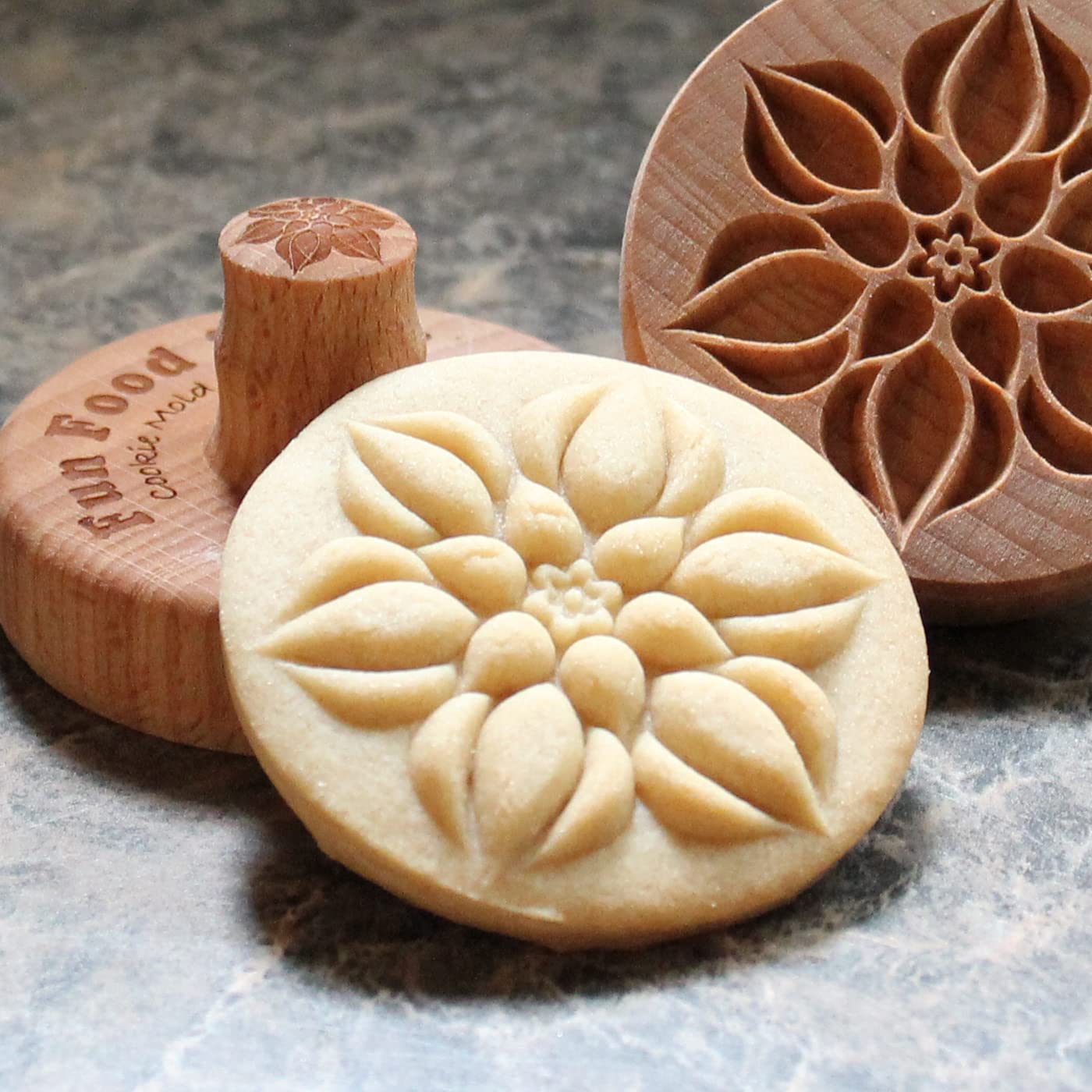 Sello de madera de la galleta, 2.5 pulgadas (Lotus Bud CS-039)