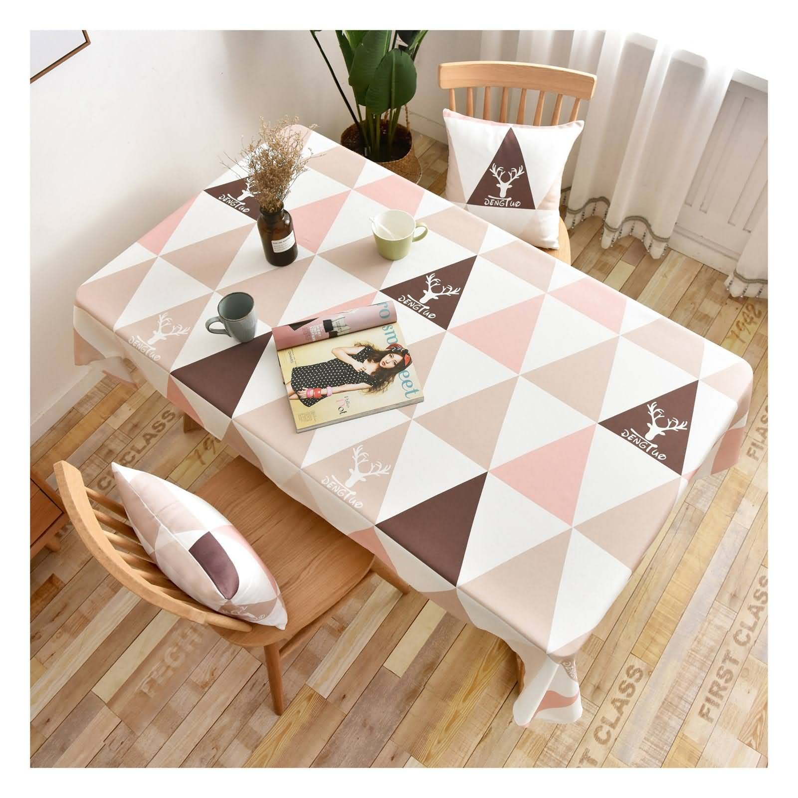 Tovaglia Antimacchia Idrorepellente Quadrata Copri Tavolo Bar Triangolo di Cervo Elegante Tovaglie da 6 Poliestere Rosa Decorazione per La Protezione del Cucina 135X220Cm