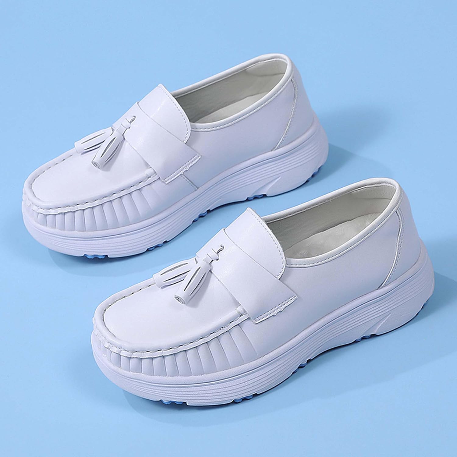 Hopelong Women's Comfortable Nursing Shoes Lightweight Leather Loafers Suitable for Restaurant and Crew Work