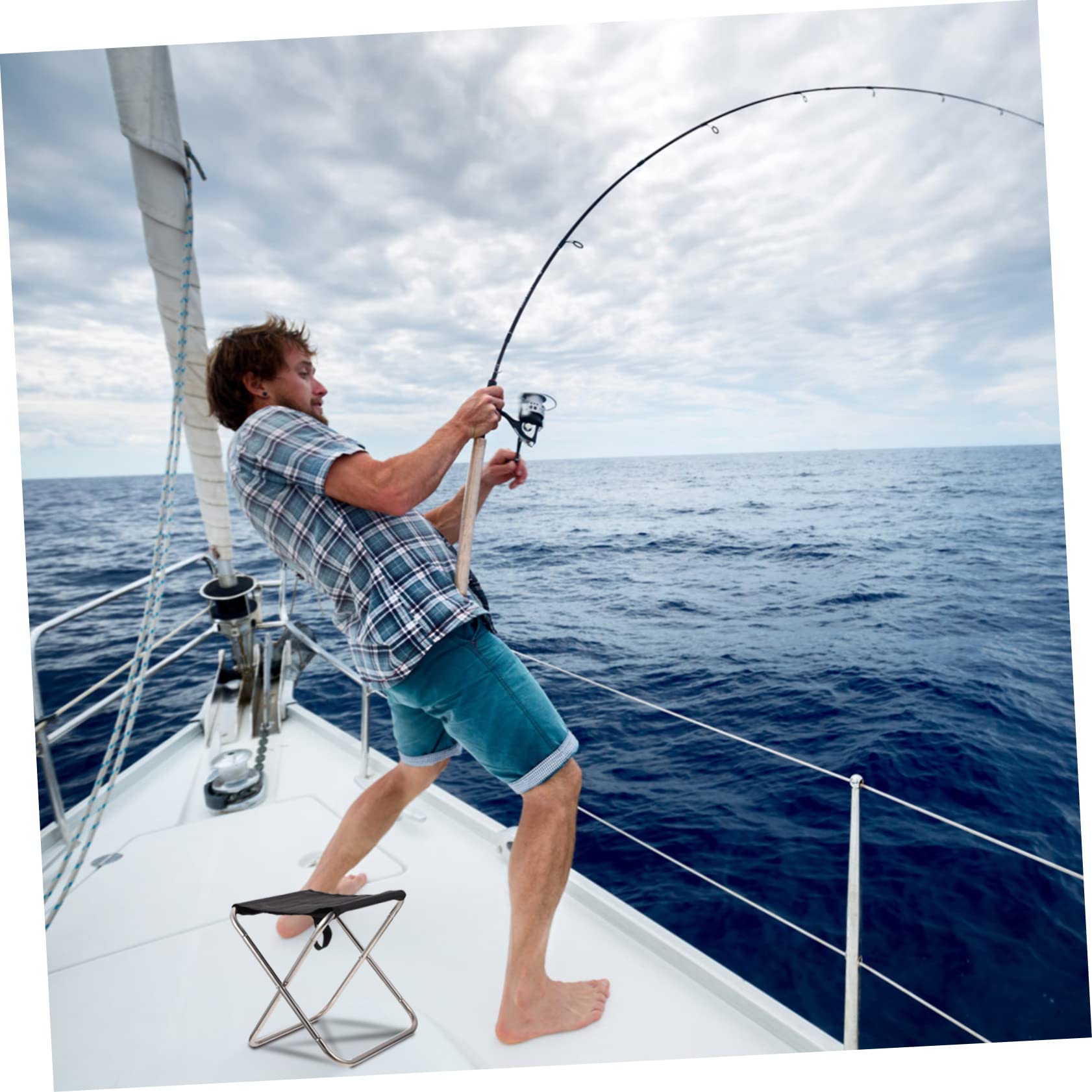 Toyvian 1Pc Portable Folding Camping Chair Lightweight Outdoor Fishing Stool with Durable Frame for Hiking Travel and Camping Activities Design