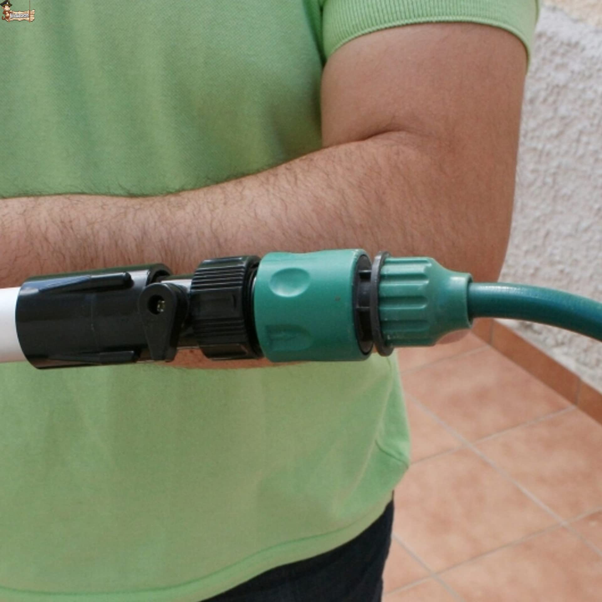 BricoLoco.com Ausziehbare Bürste zum Waschen von Auto, Haushalt, Jalousien, Wohnmobil, Terrasse, mit Wasseranschluss für Schlauch, Teleskop-Autoreiniger.