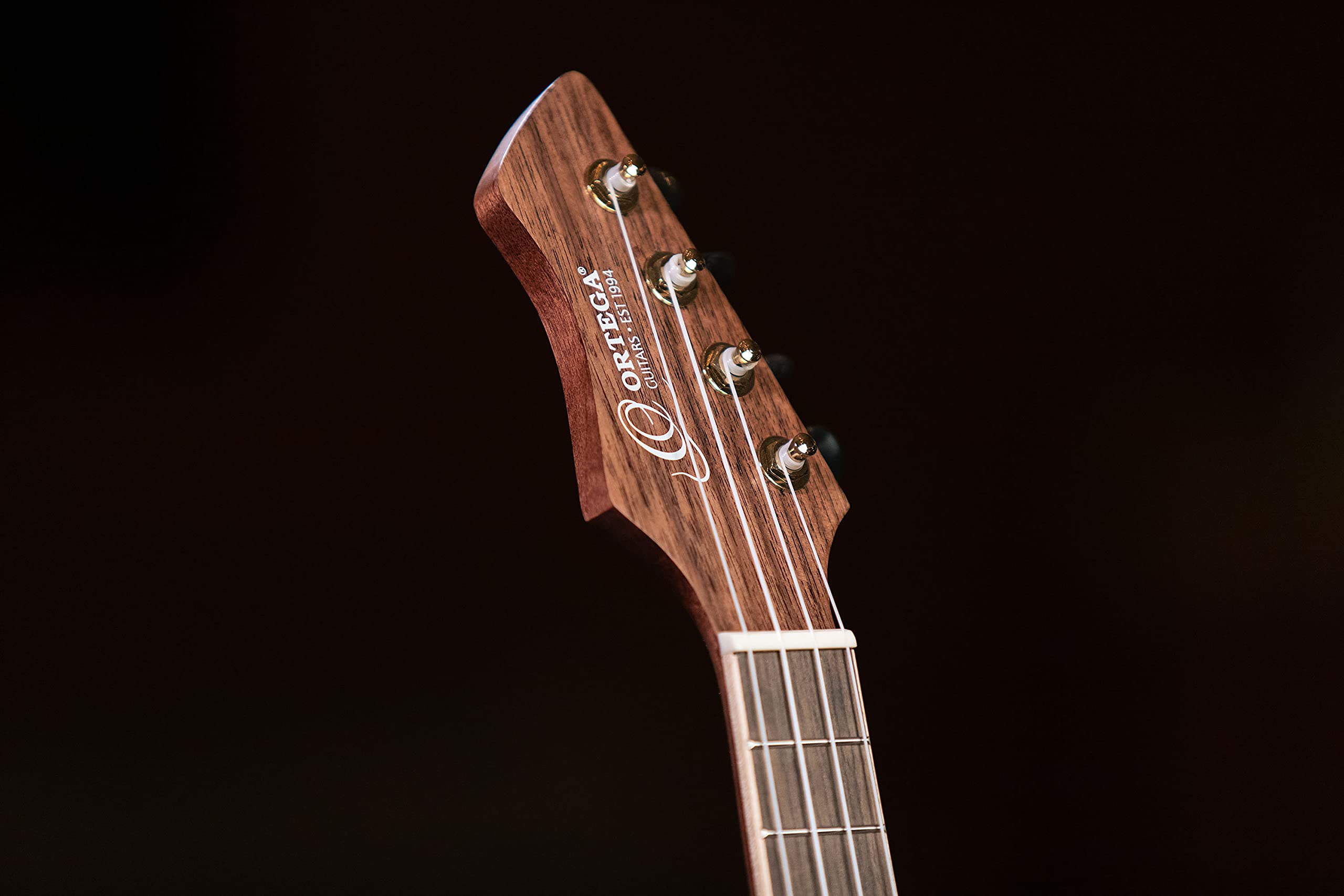 Ortega Guitars Ukulélé Concert Acoustique – Série Horizon – Housse Incluse – Noyer, Naturel (RUWN)