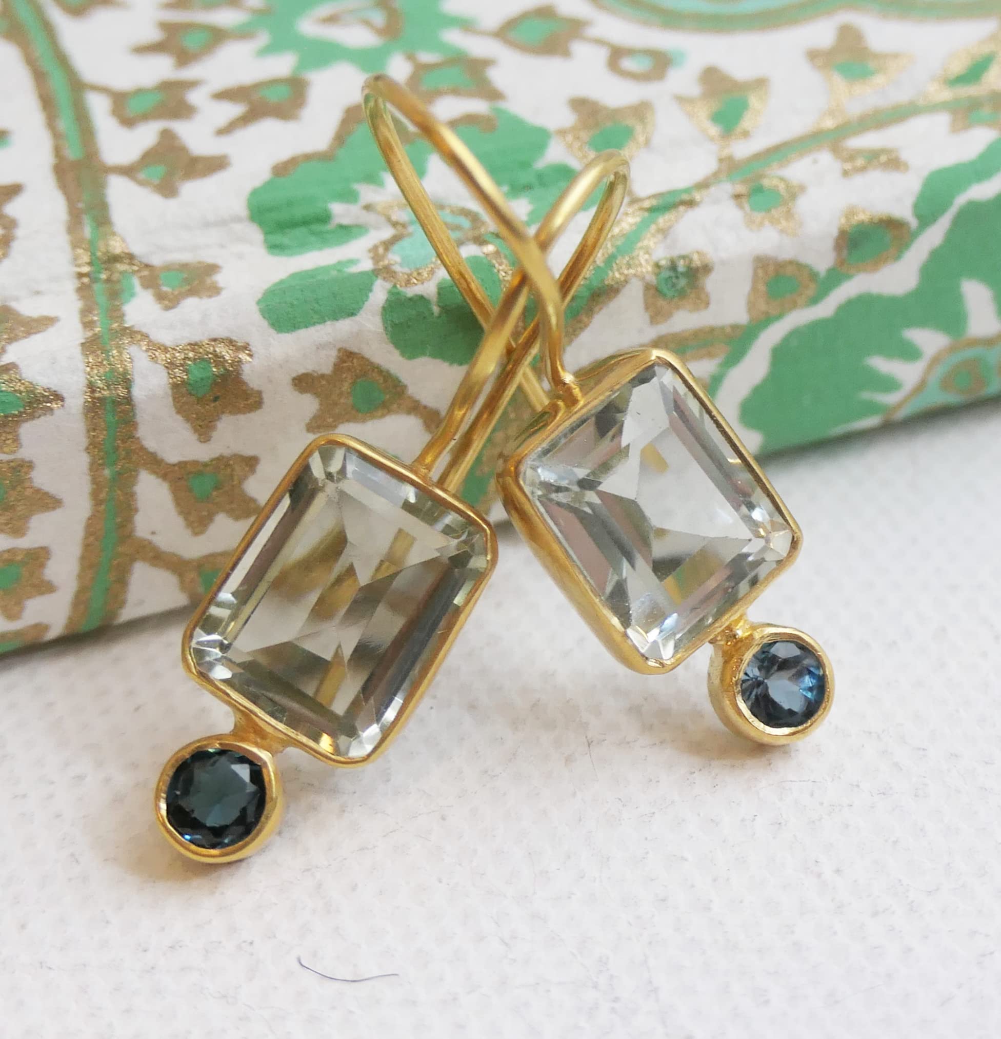 Orecchini Pendenti con Ametista Verde e Topazio Blu London | Argento Sterling 925 Placcato Oro Gioielli Raffinati con Pietre Naturali Design Elegante Donna - Stile Unico e Luminoso