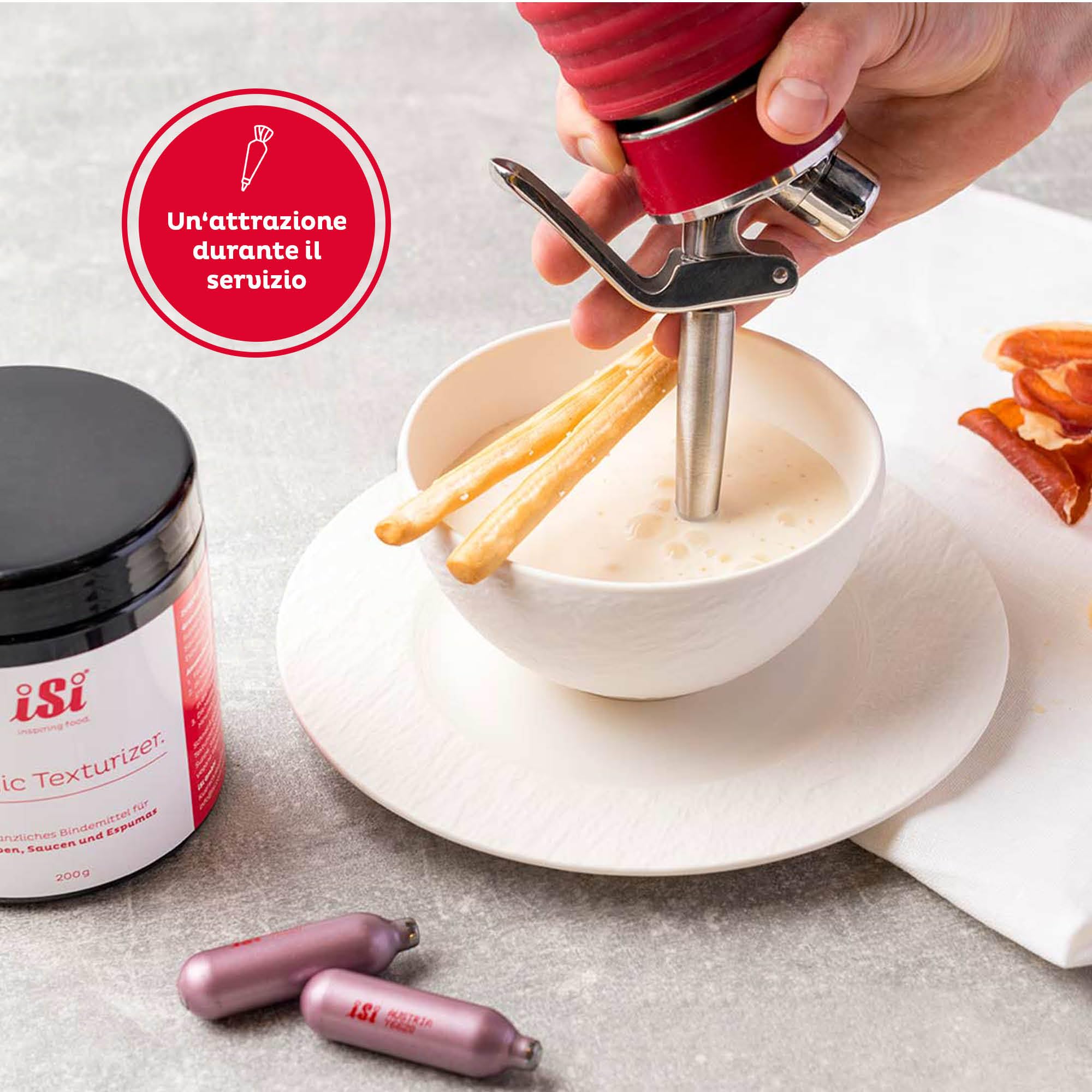 iSi Set di Accessori per sifone da Panna con 3 beccucci in Acciaio Inox + Imbuto da 750ml + setaccio + 50 Capsule per Panna - Compatibile con Gourmet Whip, Thermo Whip & Cream Profi Whip