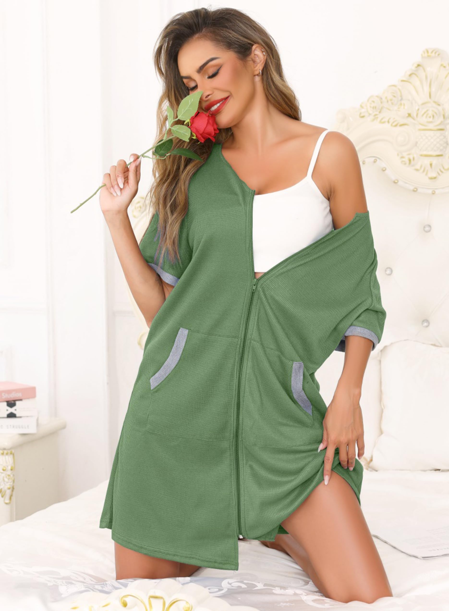 Lovasy Peignoir Femme à Fermeture Éclair Peignoir Kimono Gaufré à Manches Courtes Robe de Chambre Léger Longueur du Genou Loungewear avec Poches