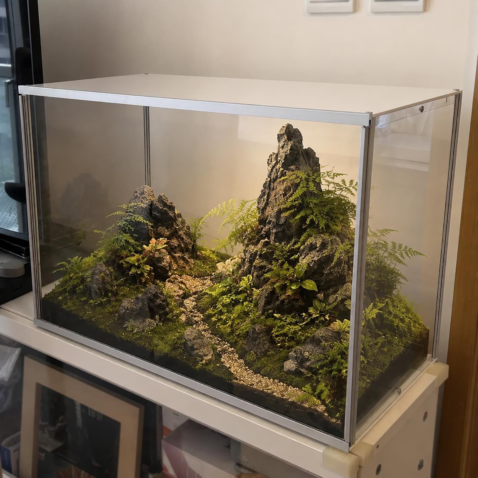 Grande Vitrine en Acrylique Transparent avec Cadre en Aluminium
