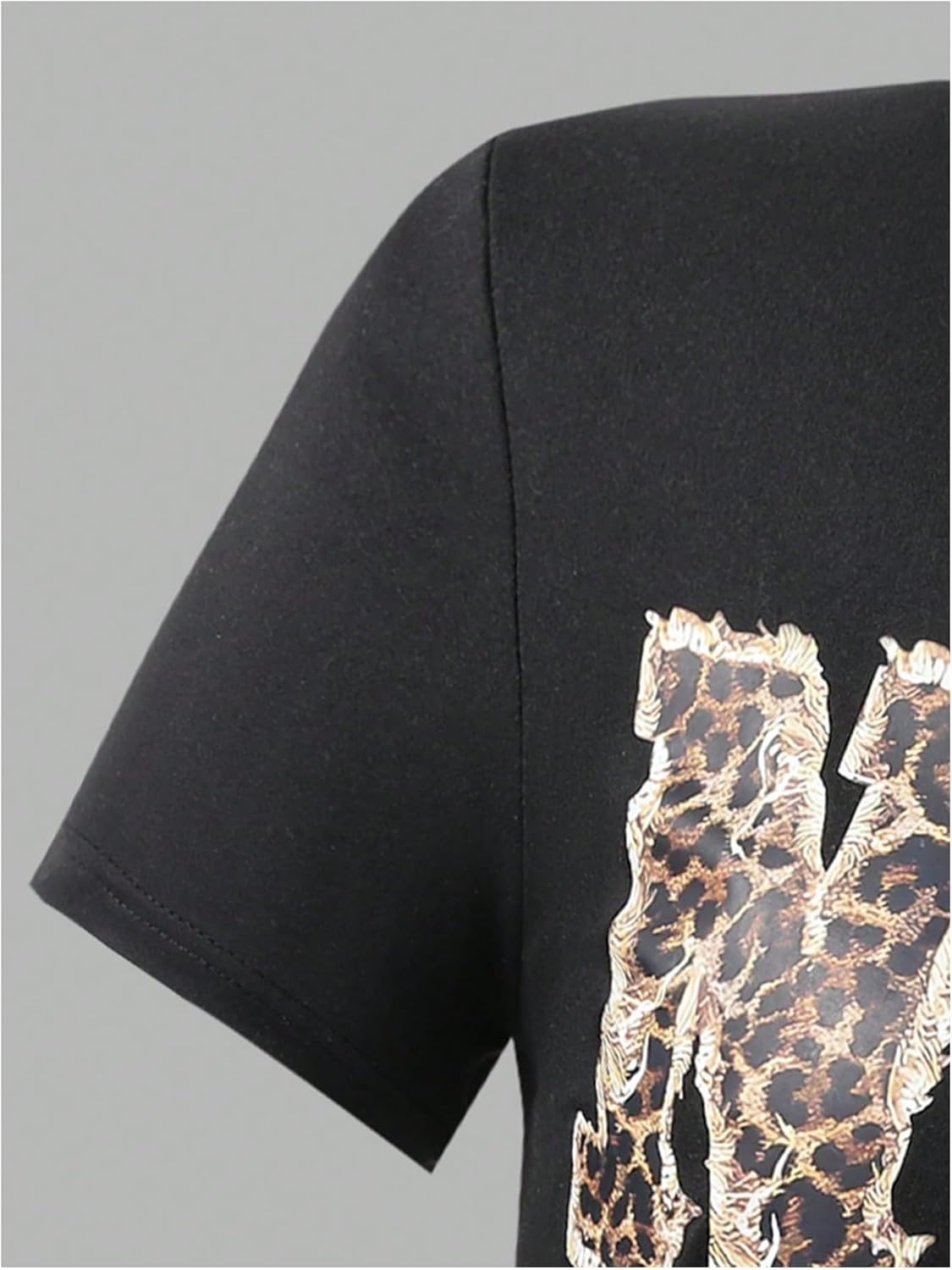 Girl's 2 Piece Leopard Print Outfits Short Sleeve Graphic Tees and Bow Cheetah Baggy Pants Sets - Image 3