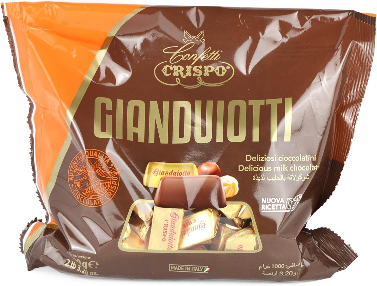 CESTO FESTE CON CILIEGIE VERDI E ROSSE CANDITE, AMARENE TOSCHI IN CONTENITORE CERAMICA DECORATO, OLIO AL TARTUFO BIANCO E NERO E OLIO AL PEPERONCINO + SELEZIONE DI CIOCCOLATINI CESTO REGALO