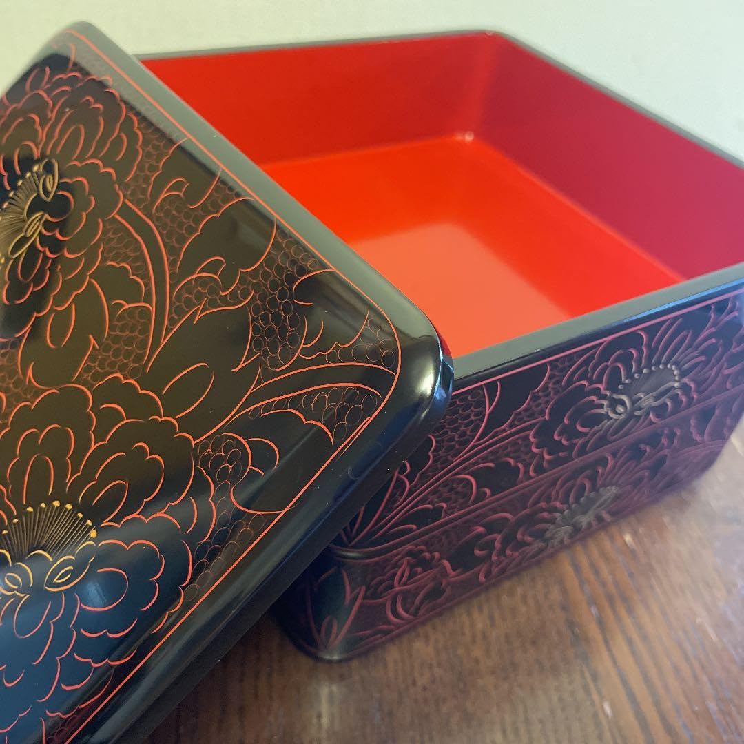 新品未使用 アソベ漆器 2段重 紅白牡丹 Amazon.co.jp: アソベ漆器 2段重 紅白牡丹 : ホーム＆キッチン
