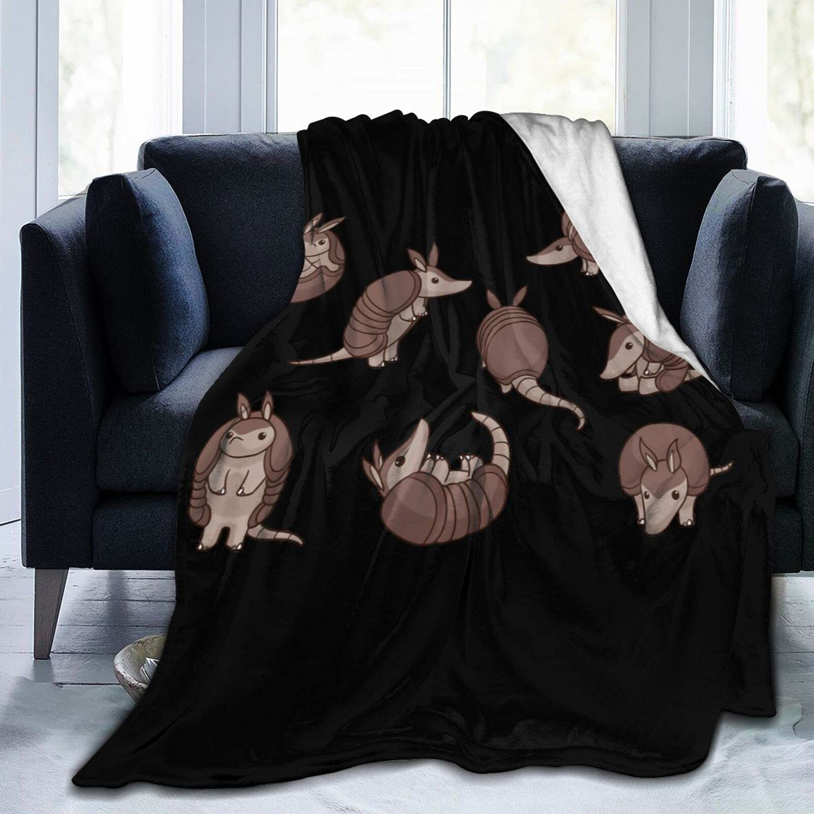 NLWQEKV Purple Armadillo Super Soft Warm Fleece Blanket, Comfortable Flannel Blanket, Four Season Blanket Suitable for Bedroom Bed and Sofa