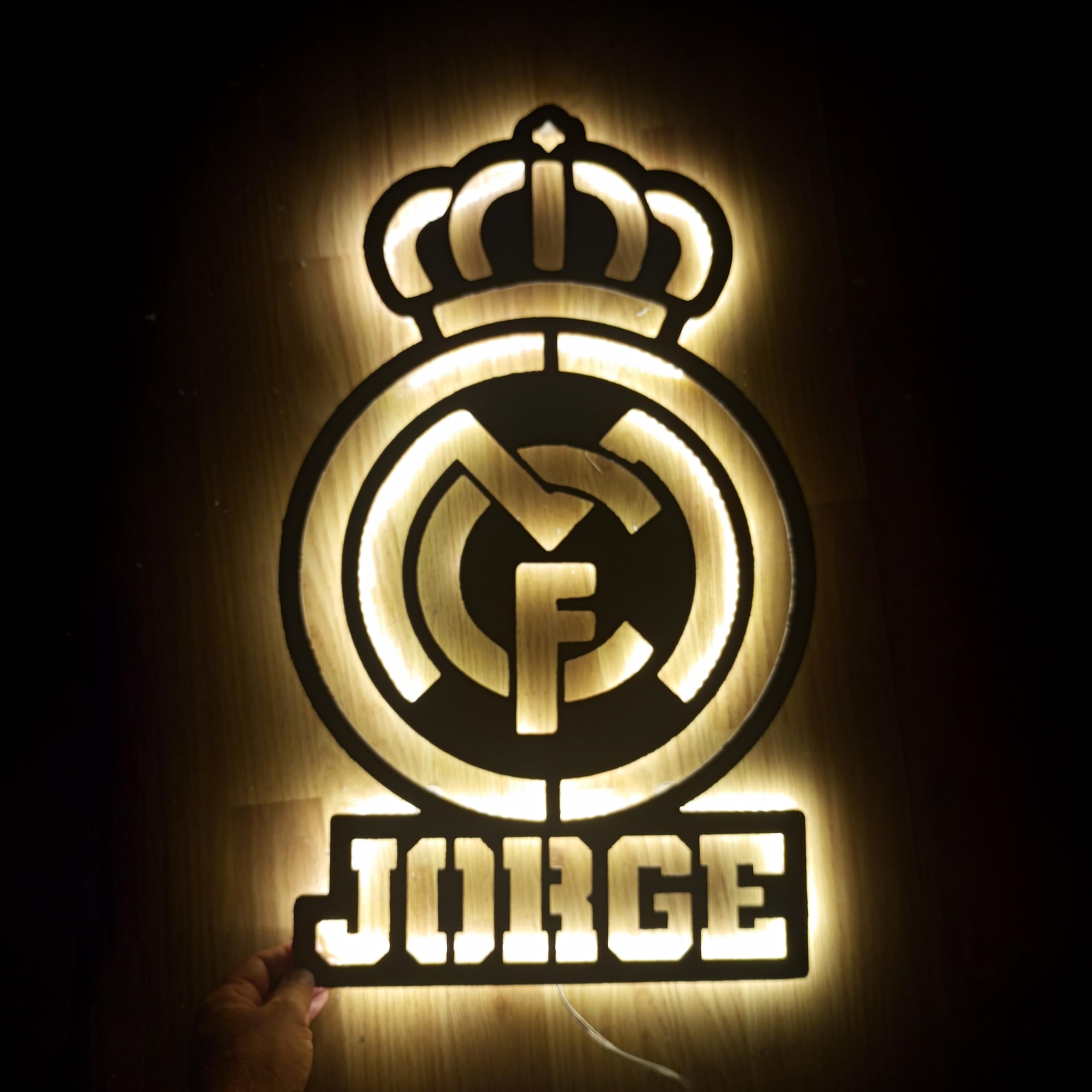 Cartel luminoso Madrid regalos con escudo de fútbol real personalizado - Iluminado en luz de led neón listo para colgar en la pared