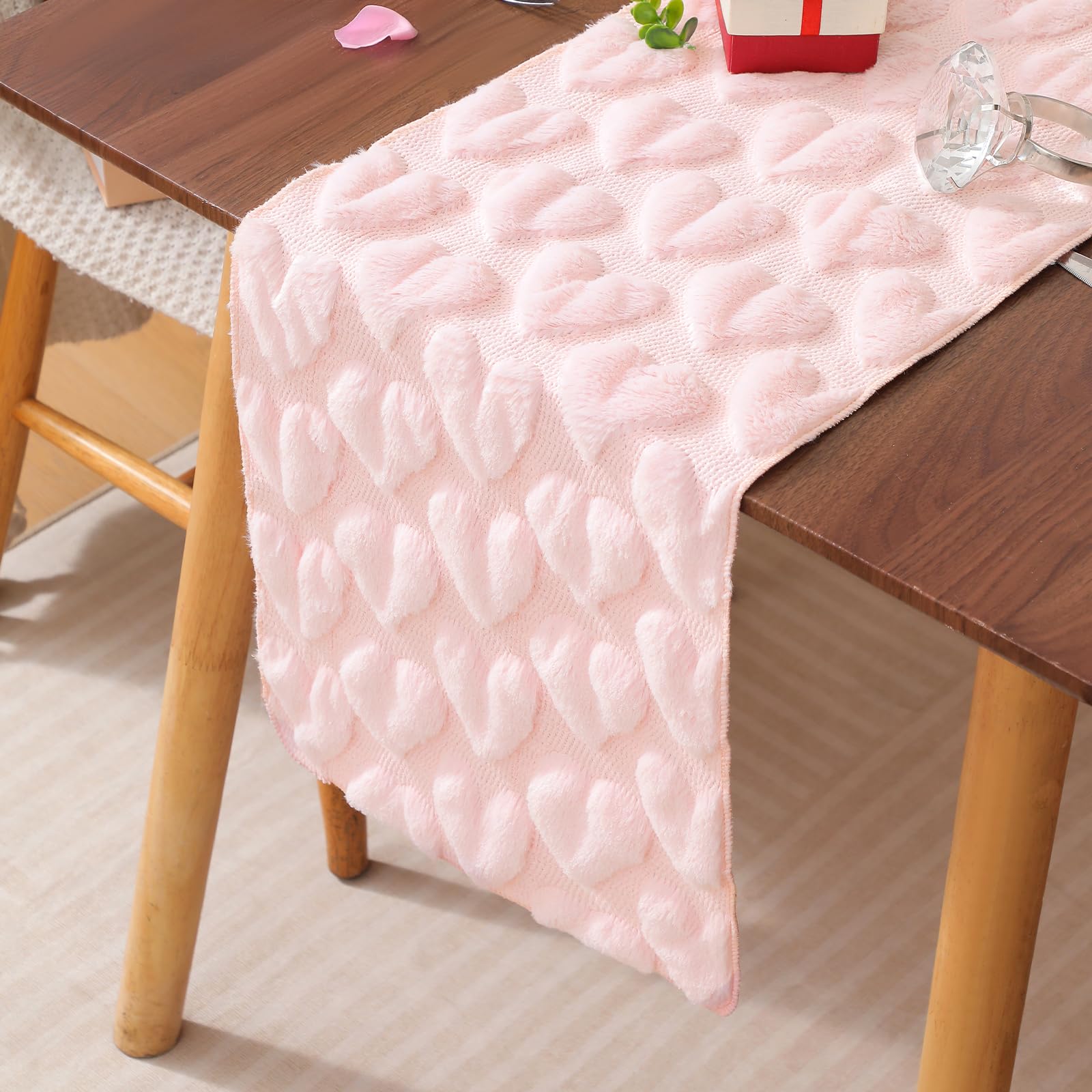 HOSTECCO Valentine Table Runner 33x180 cm Heart Table Runner Anniversary Decor for Kitchen Party Wedding Dining Table Valentine's Day