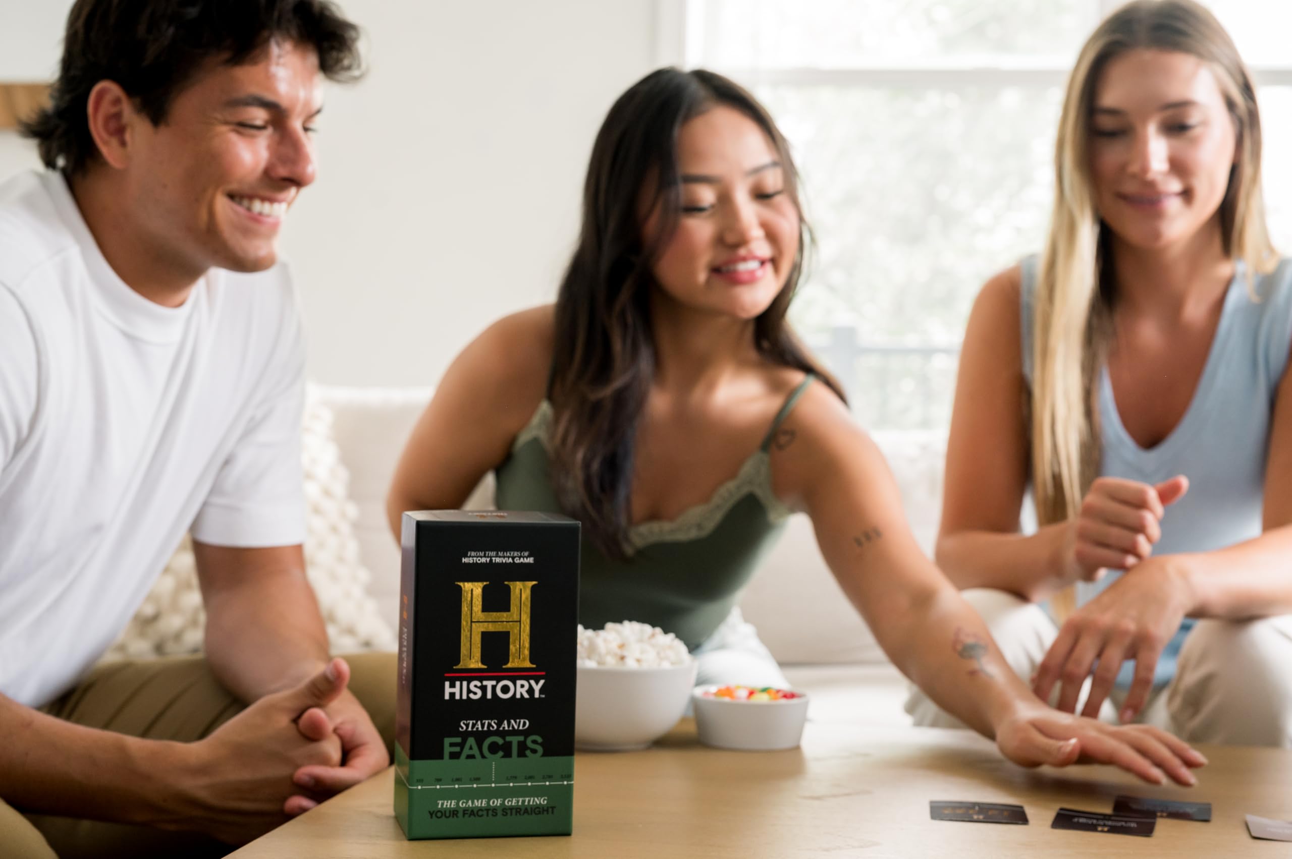 Historique Statistiques et Faits de la chaîne – Connaissances générales Super Trivia Chronologie, Jeu de Cartes de fête pour Adultes, Famille, préadolescents et Adolescents à la Poursuite de