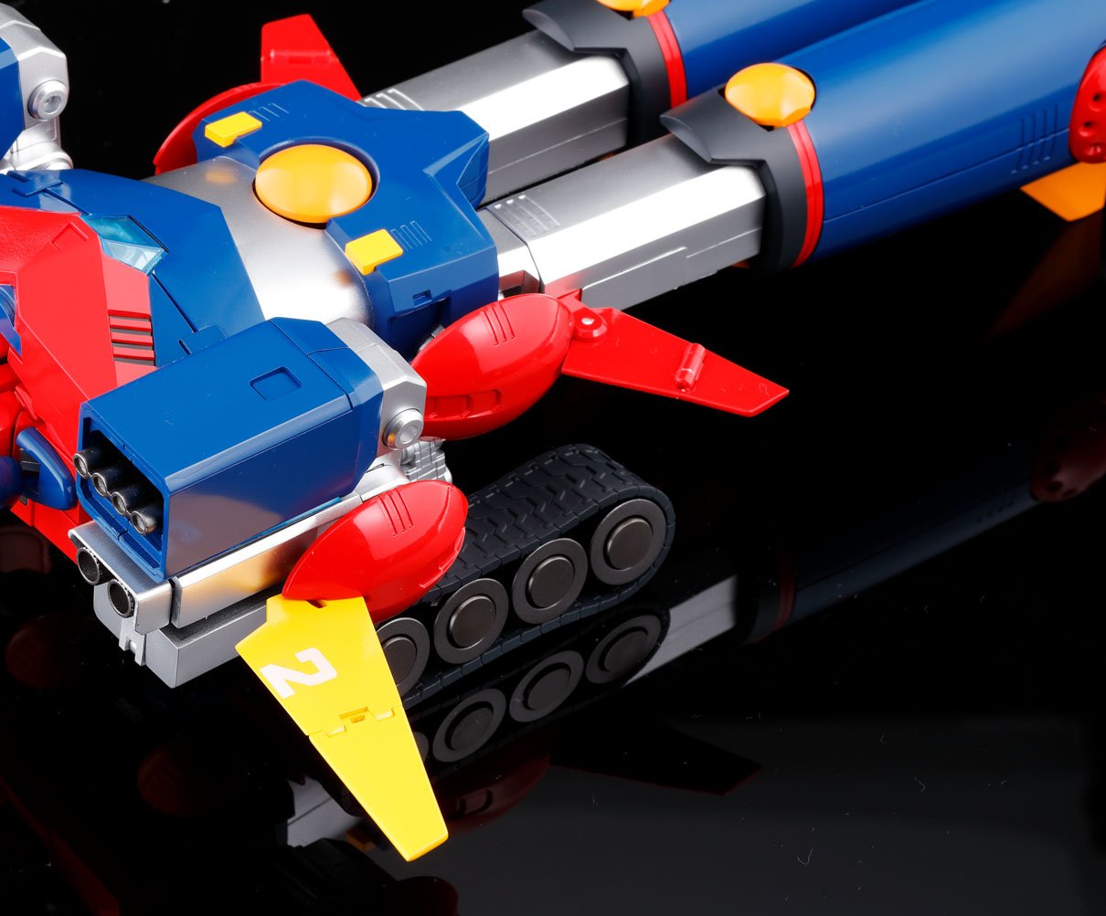 TAMASHII NATIONS Cho Denji Robo Combattler V, 35 cm