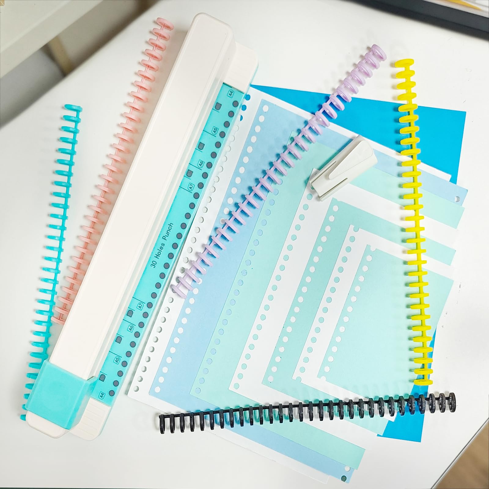 30 Loch Locher mit 30-Loch-Binderinge (5 Stück) and Ringöffner, kompatibel mit den Größen A4, A5, A6, A7 - für Notizbücher und Scrapbooking