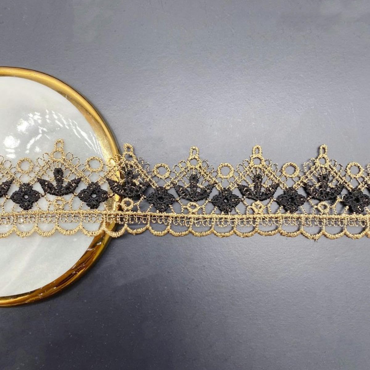 Ruban de dentelle, Tissu à fleurs noir et blanc à bords ondulés dorés, 5 yards, 3,6 cm de large(Black,20yard)