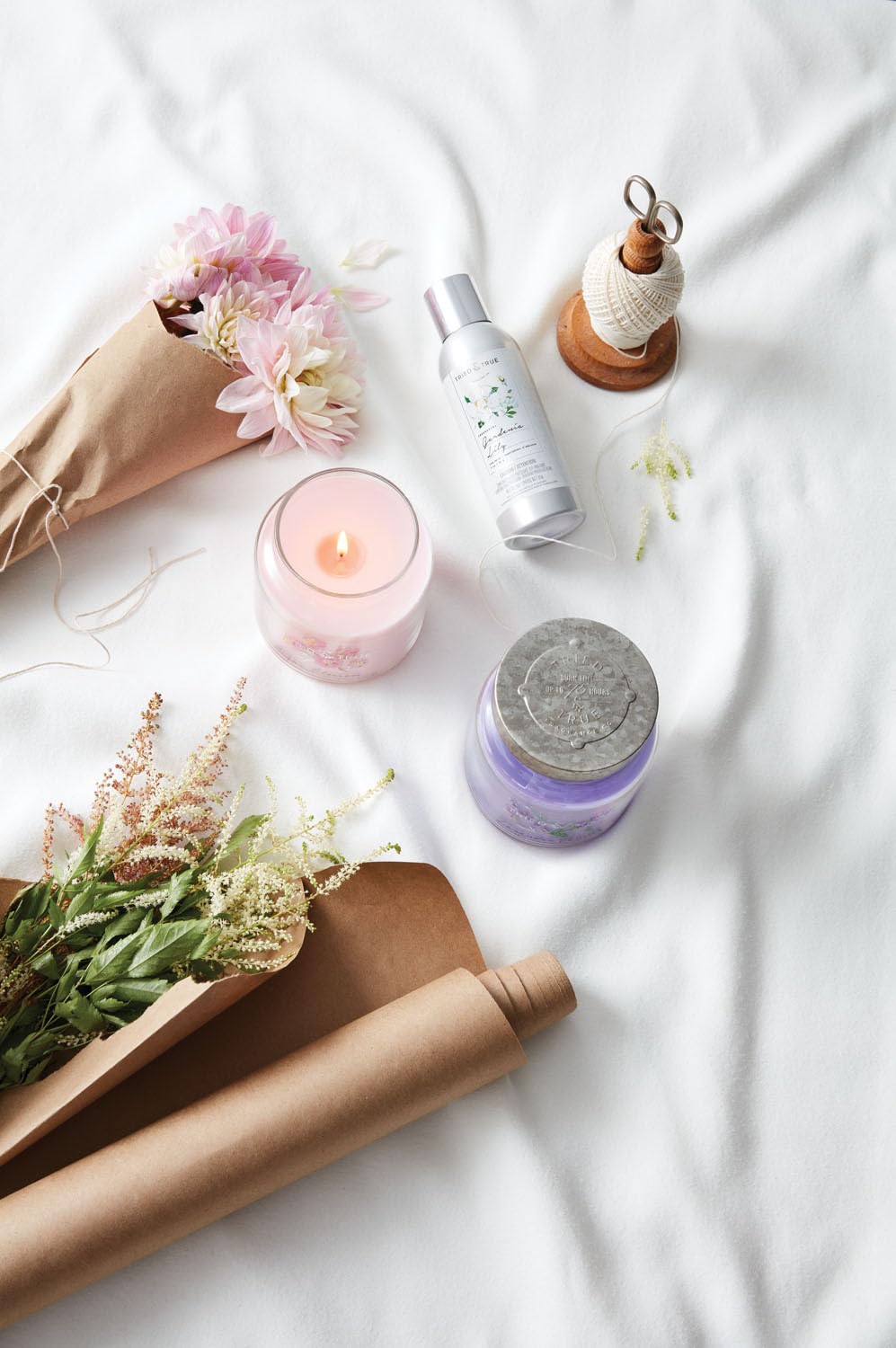 Honeysuckle Gardenia Lily Room Spray 3 ounce - Image 2