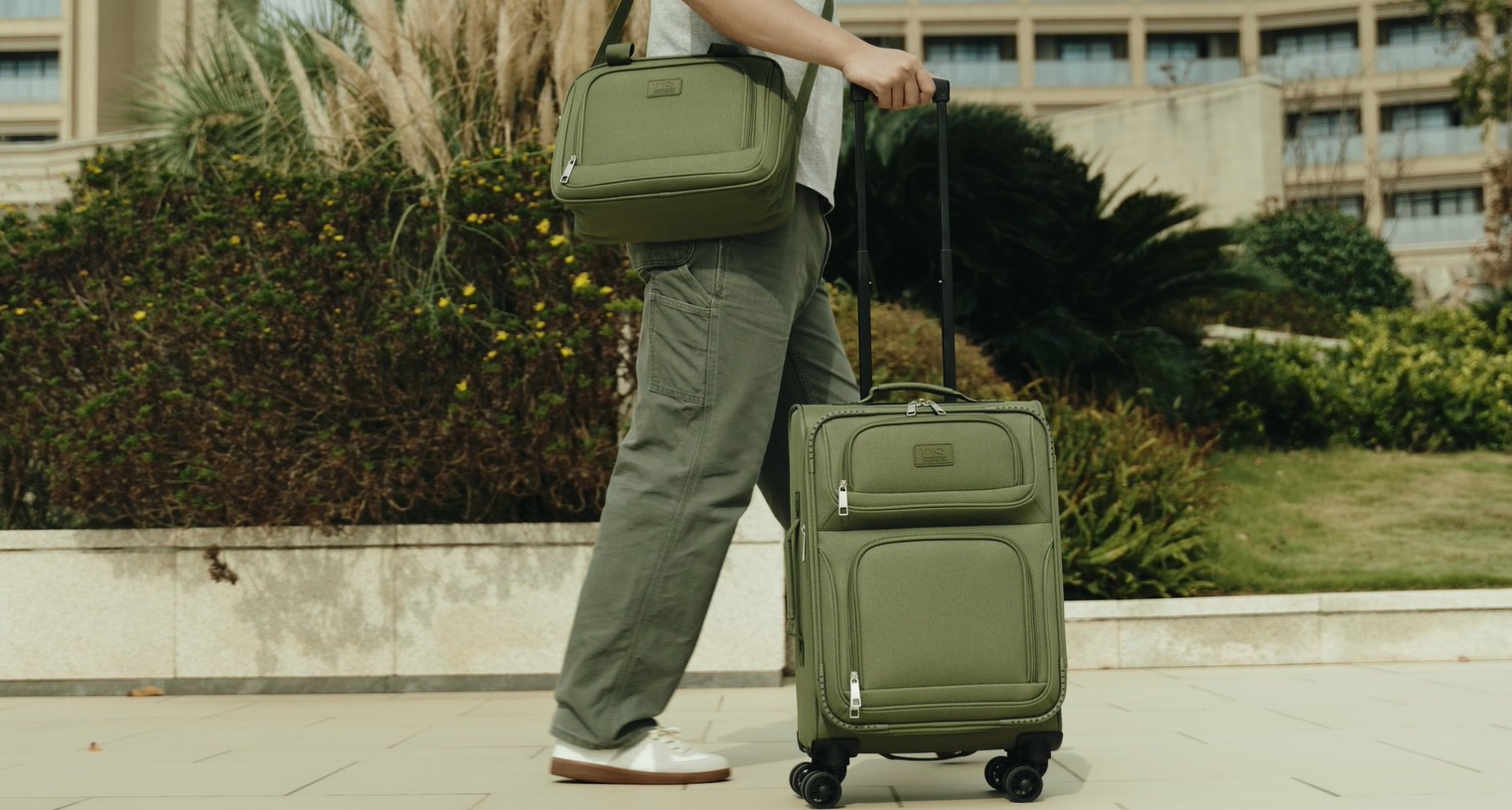 Amazon.com | U.S. Traveler Rio Lightweight Softside Rolling Carry
