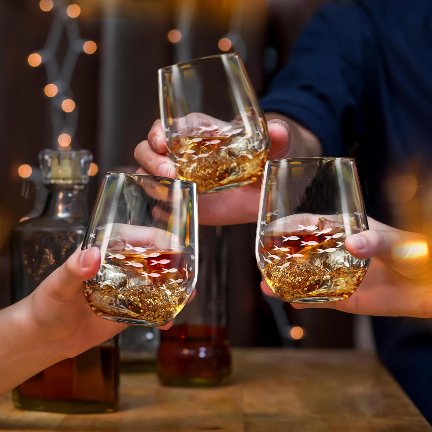 Joeyan Etched Stemless Wine Glasses,Hand Blown Drinking Glass Cups Wine Tumbler with Fish School Patterns,Carved Large Cocktail Whiskey Glasses,Gift for Party Wedding,17.5 oz,Dishwasher Safe - Image 4