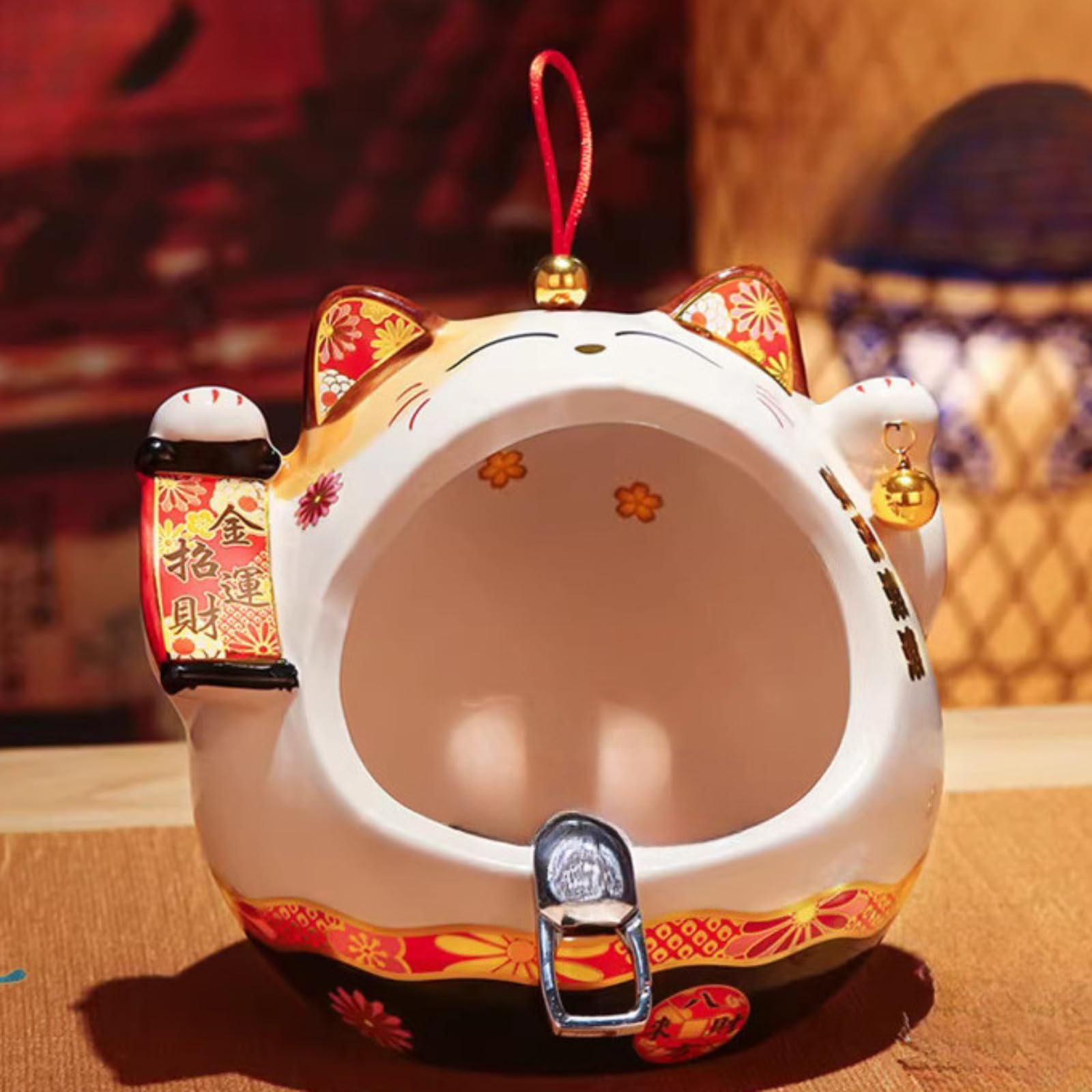 Chat porte-bonheur en céramique d'art avec finition artisanale