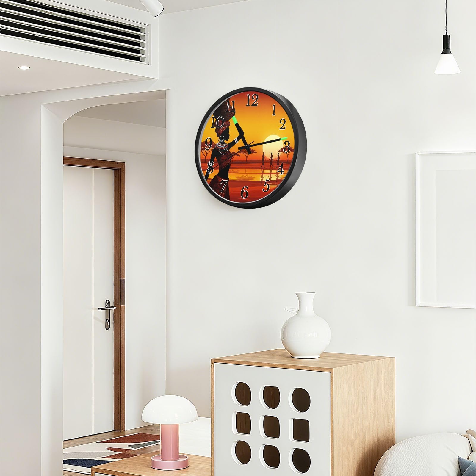 Mnsruu Reloj de pared luminoso, reloj de pared con diseño de tribu africana que brilla en la oscuridad, funciona con pilas, silencioso, sin tictac, luz nocturna para dormitorio