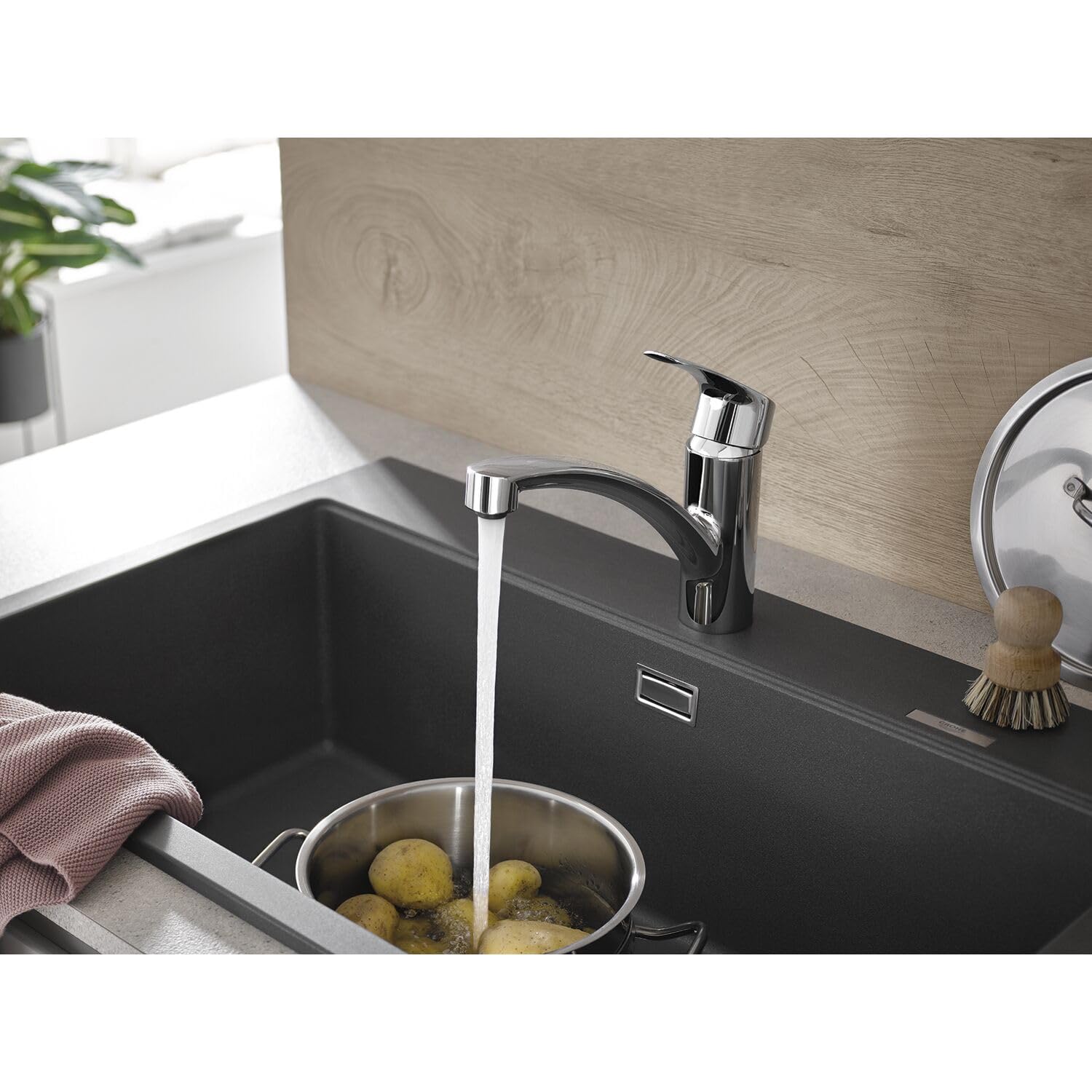 GROHE Robinet de cuisine Via 30465000 chromé, résistant à la pression