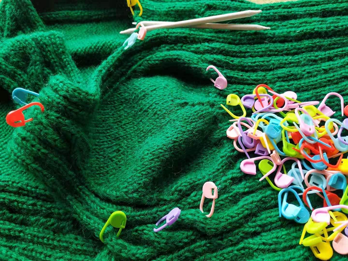 PRANSUNITA Pony Crochet Locking Stitch Markers Needle for Knitting 25 pcs 2