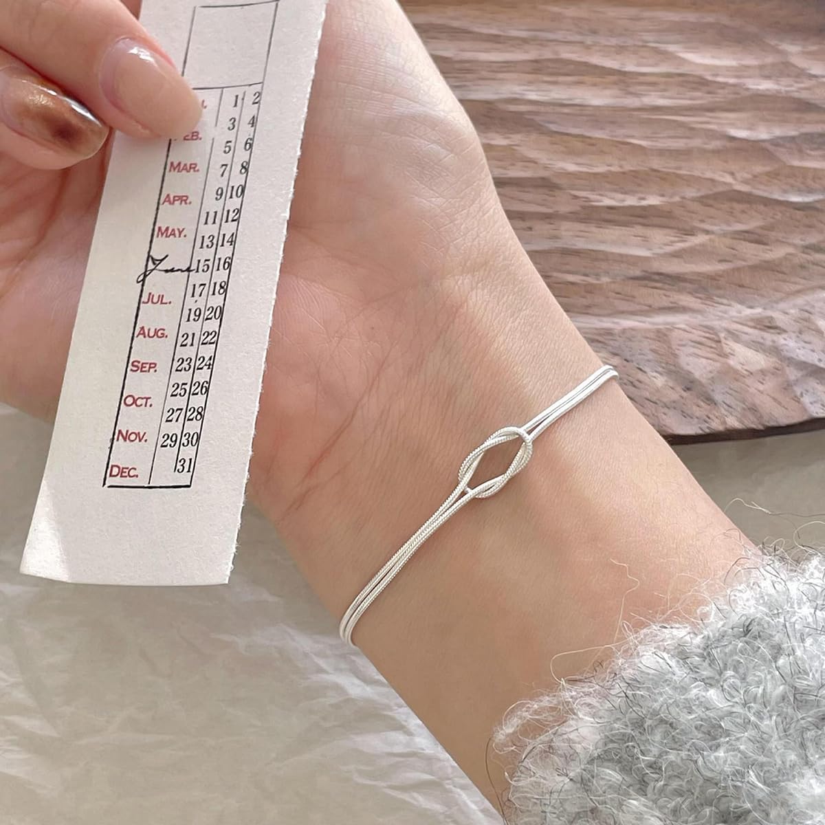 Knot Bracelet for Women Adjustable Twisted Knot Infinity Bracelet Gold Silver Love Knots Bracelets Snake Chain Jewelry Valentine Christmas Charm Gifts