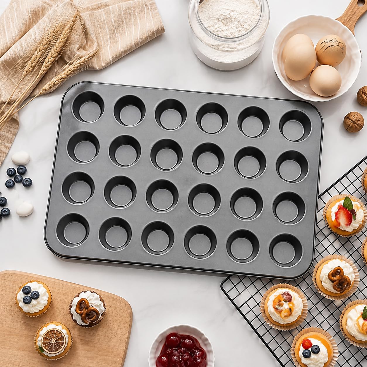 Tebery 24 Mini de Muffin Bandejas para Hornear Magdalenas, Antideslizantes, de Acero al Carbono, Juego de 2