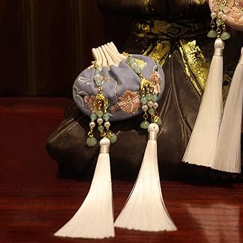 Amazon.co.jp: 中秋の香嚢刺繍香包空袋玉兎香袋新年古風漢服ストラップ