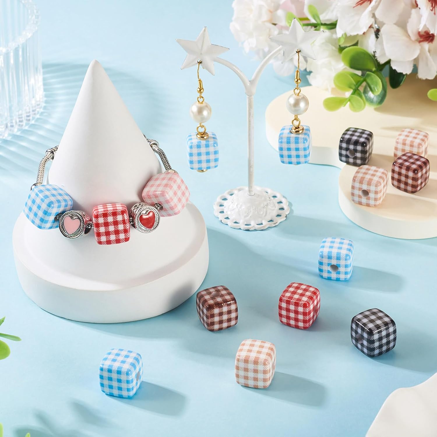 Cheriswelry 10Pcs Acrylic Cube Beads Opaque Square Plaid Bead Colorful Plastic Loose Spacer Beads with Checked Pattern 14mm for DIY Christmas Bracelet Necklace Earring Keychain Jewelry Making