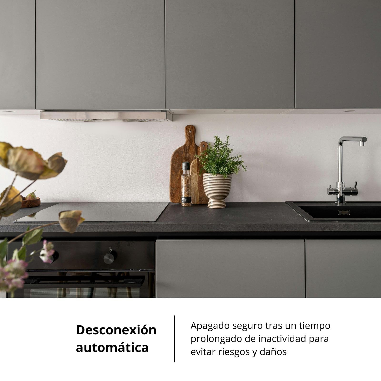 Corberó - Placa Inducción | 3 Zonas | CCIM3FBS324 | Potencia 7400W | Touch Control | 3 Boosters | Zona Grande 32 Cm | Bordes Biselados | Temporizador| Bloqueo Seguridad Niños | Negro
