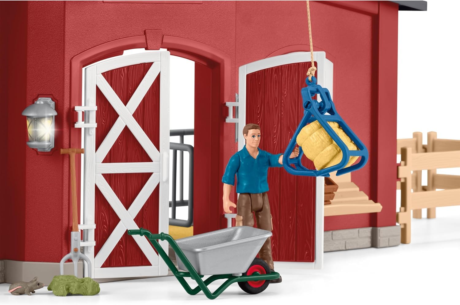 schleich FARM WORLD | Duża czerwona farma z domem wiejskim 42606 | Zestaw z domem, rolnikiem, krową, świnią, kotem, myszą i akcesoriami | realistyczna zabawka farma dla dzieci od 3 lat | 92 elementy