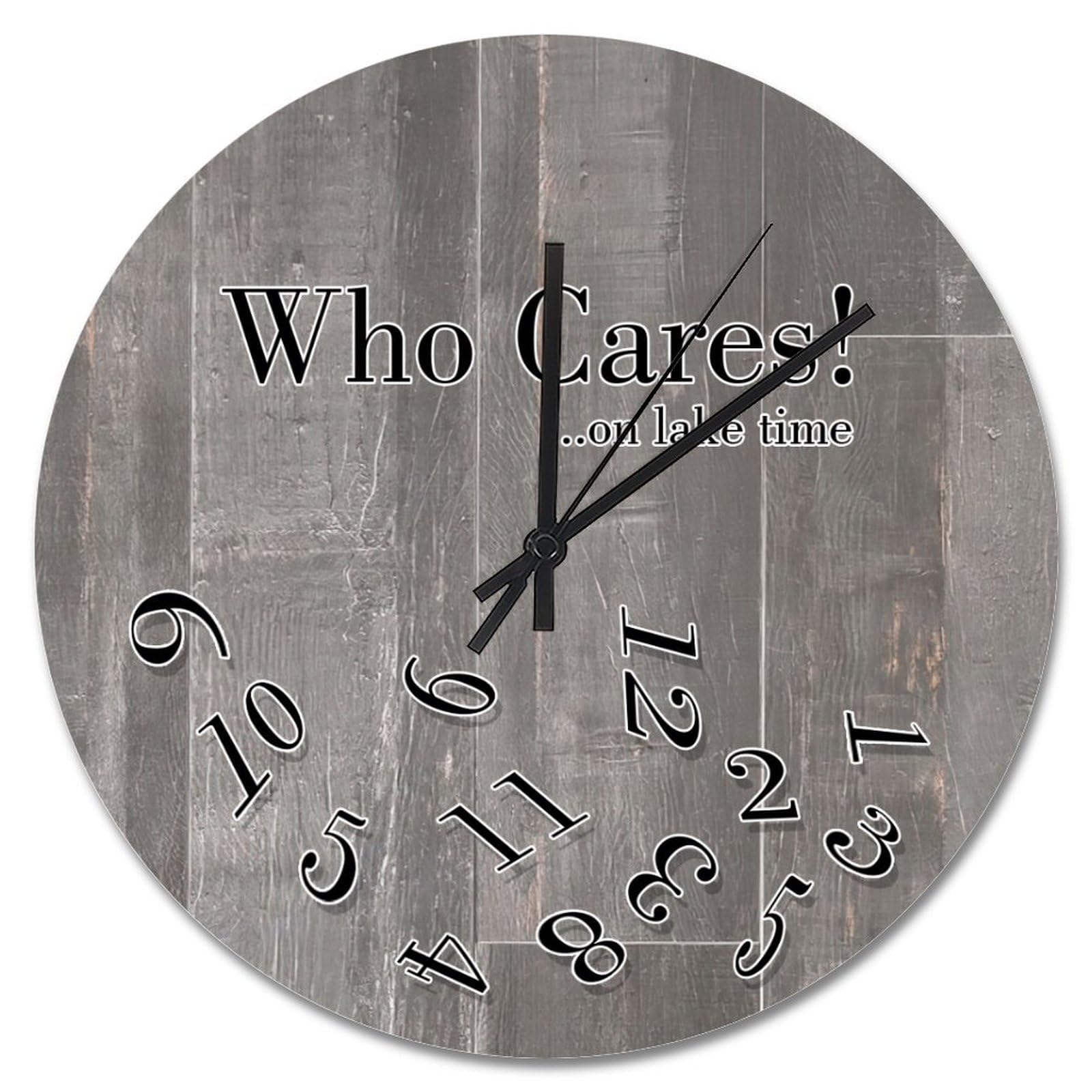 Horloge murale de style ferme Who Cares On Lake Time pour salon