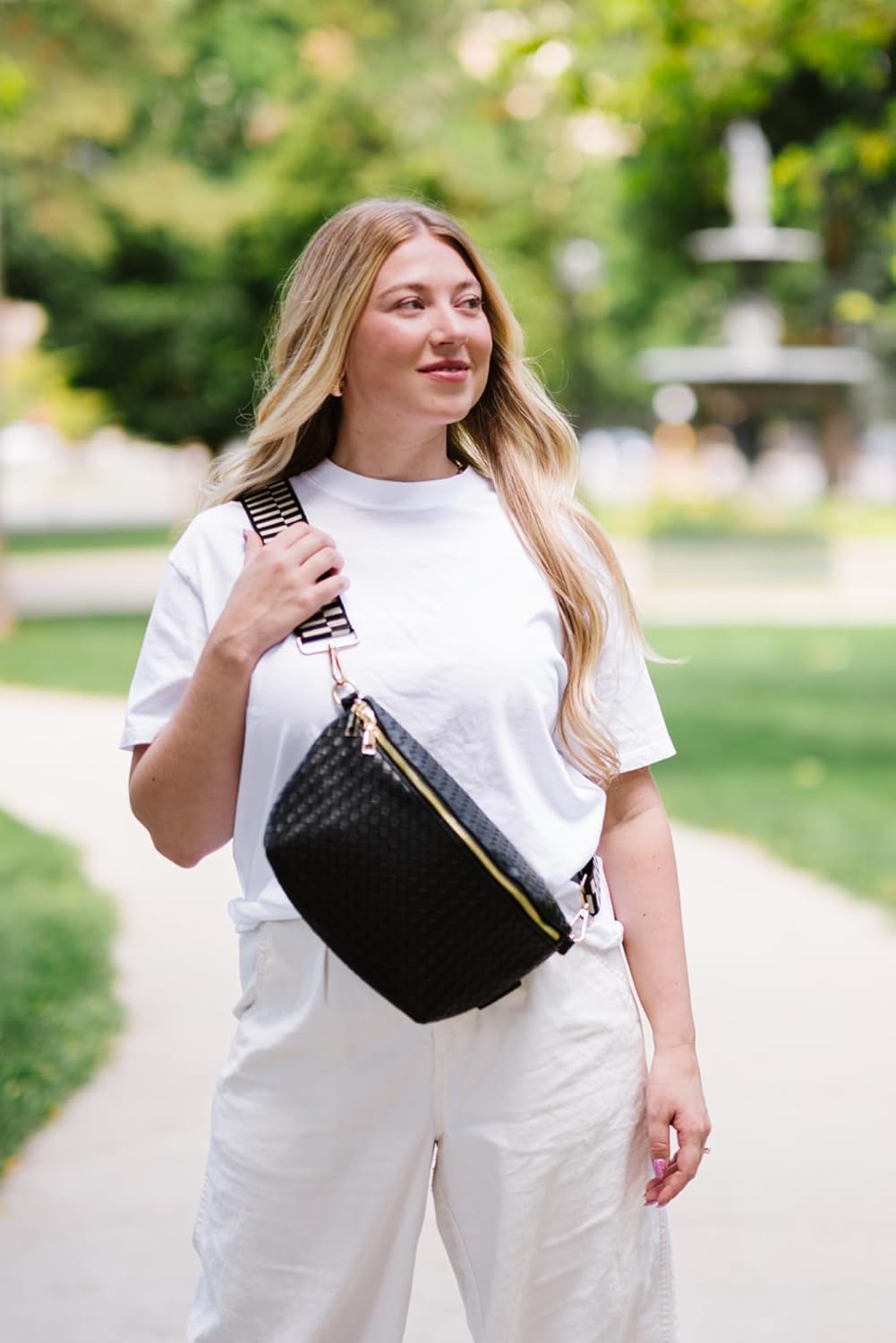 Modern+Chic Belt Bags for Women - Rory Oversized Crisscross Belt Bag for Women, Vegan Leather Crossbody Bag with Strap and Multiple Pockets - Image 7