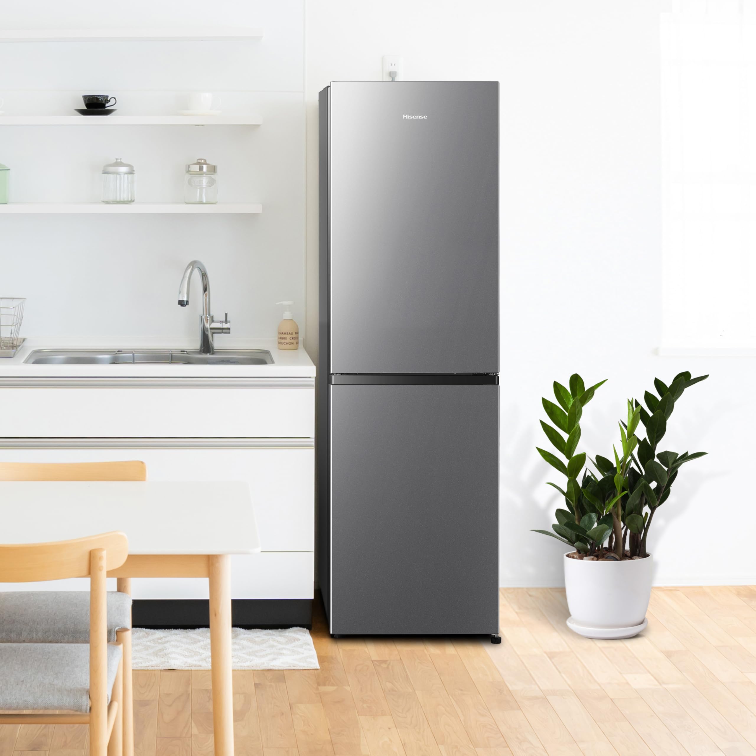 Hisense RB327N4AD2 Kühl-Gefrierkombination NoFrostPlus Multiflow 360° 182,4 cm Edelstahl-Look