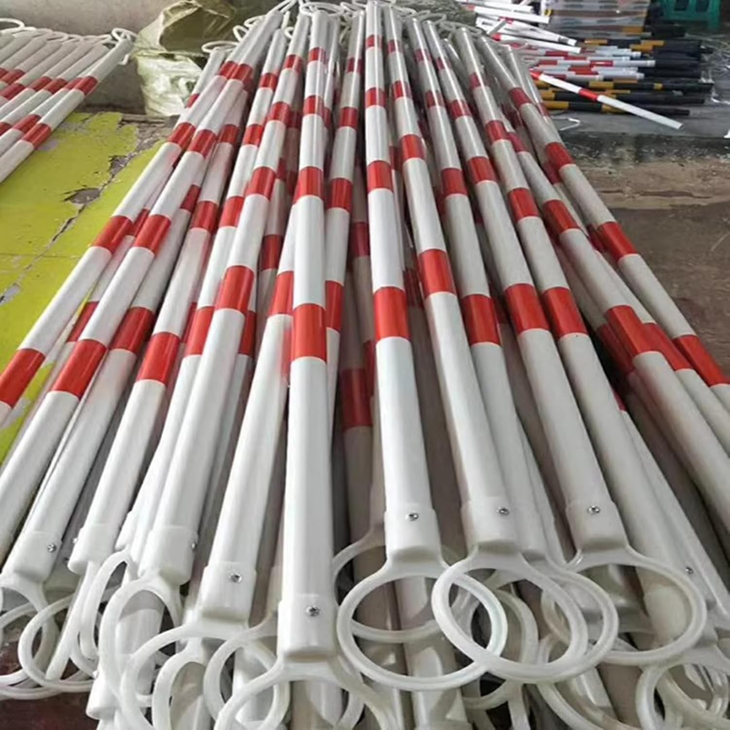Cône de signalisation télescopique Reliant Le Poteau réflecteur, Connexion cône Route en Plastique