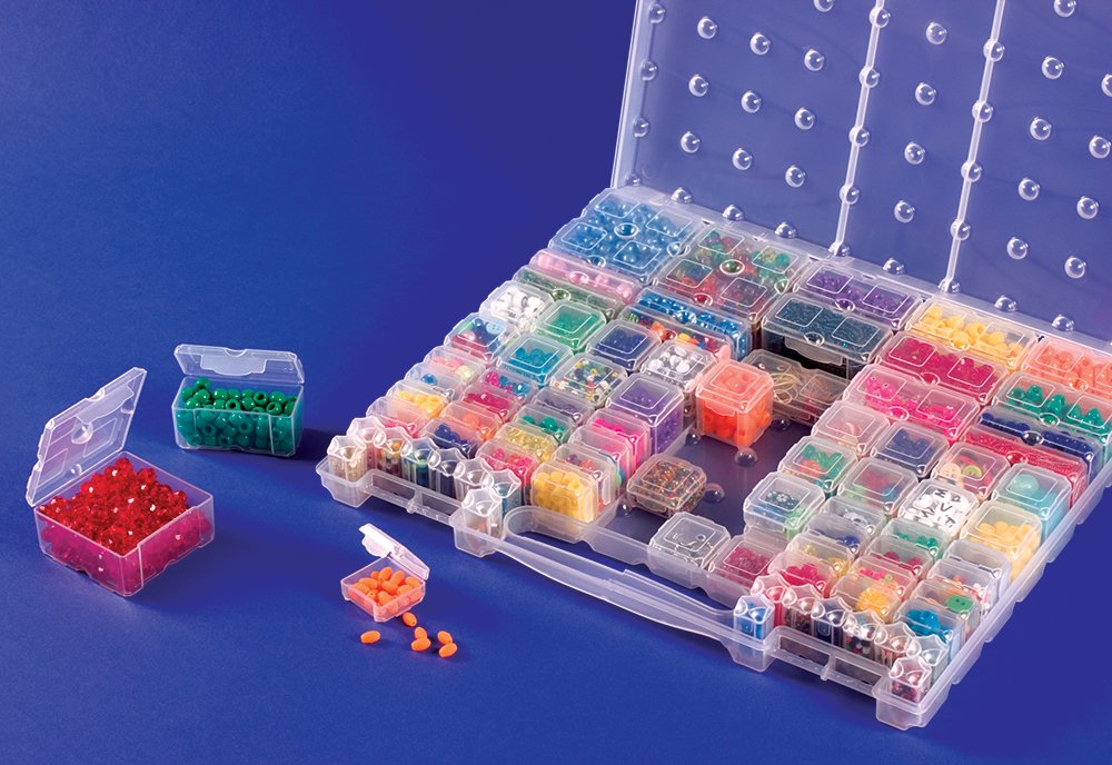 Cottage Mills DotBox Large Set 95 pc 94 Aufbewahrungsboxen in Einer Tragetasche. Es ist das ultimative Aufbewahrungssystem für kleine Gegenstände. Perfekt für Perlen, Schmuck und Bastelraum