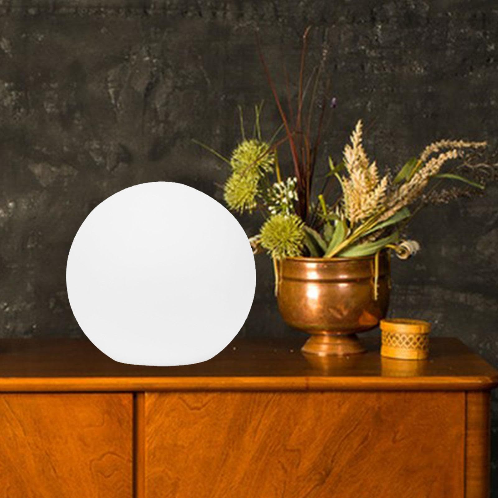 Solarna ?wiec?ca lampa kulowa, o?wietlenie ?cie?ki ogrodowej