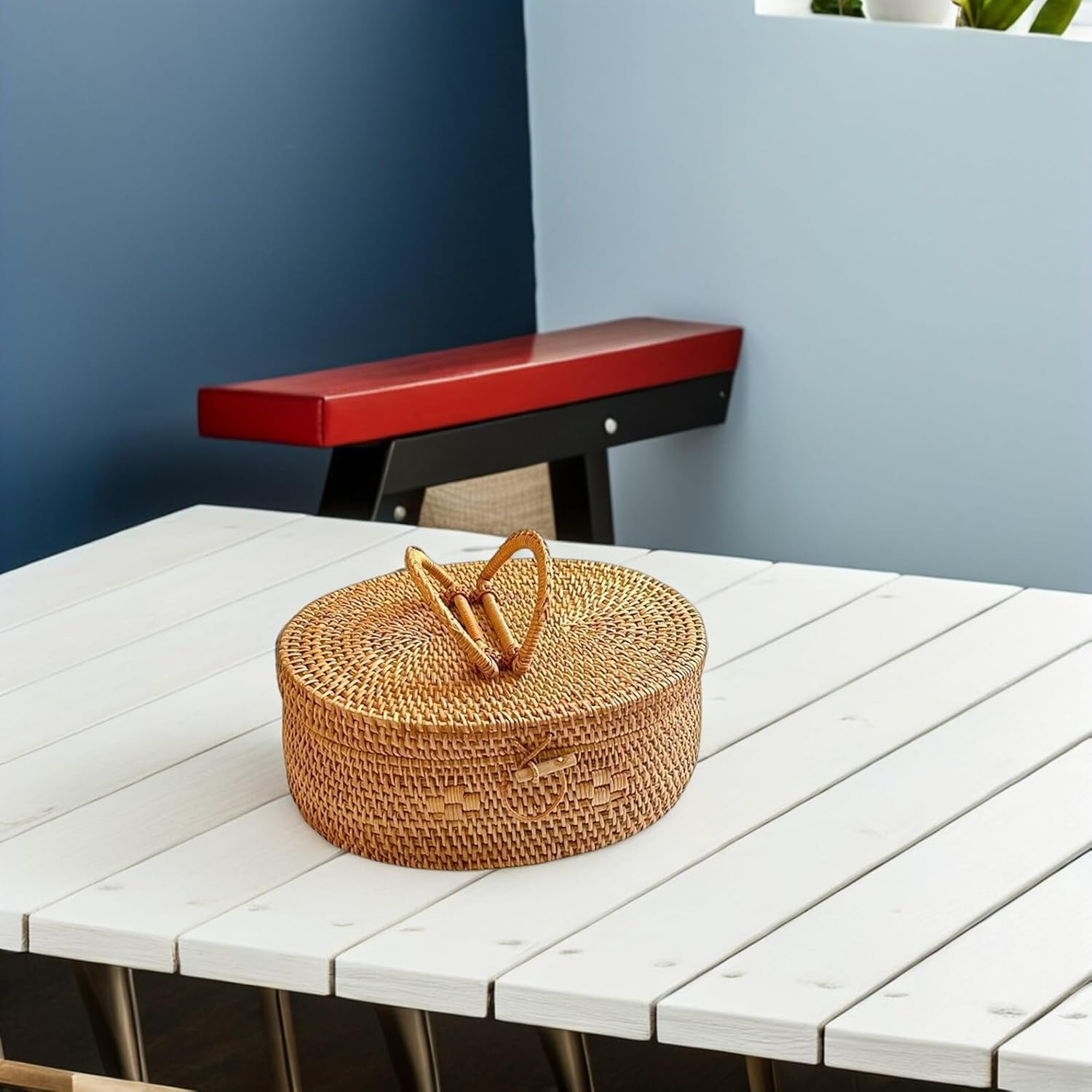 Oval Rattan Wicker Storage Basket with Handle and Lid, Hand-Woven Outdoor Picnic Snack Organizer Box 30x22x12cm for Patio and Garden Storage