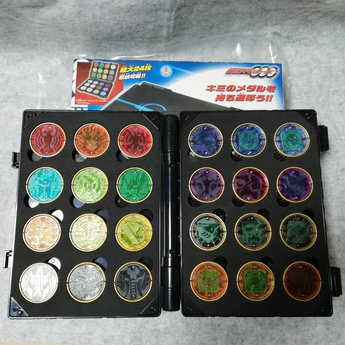 Amazon.co.jp: ライダーオーズ DXオーメダル コアメダルセット