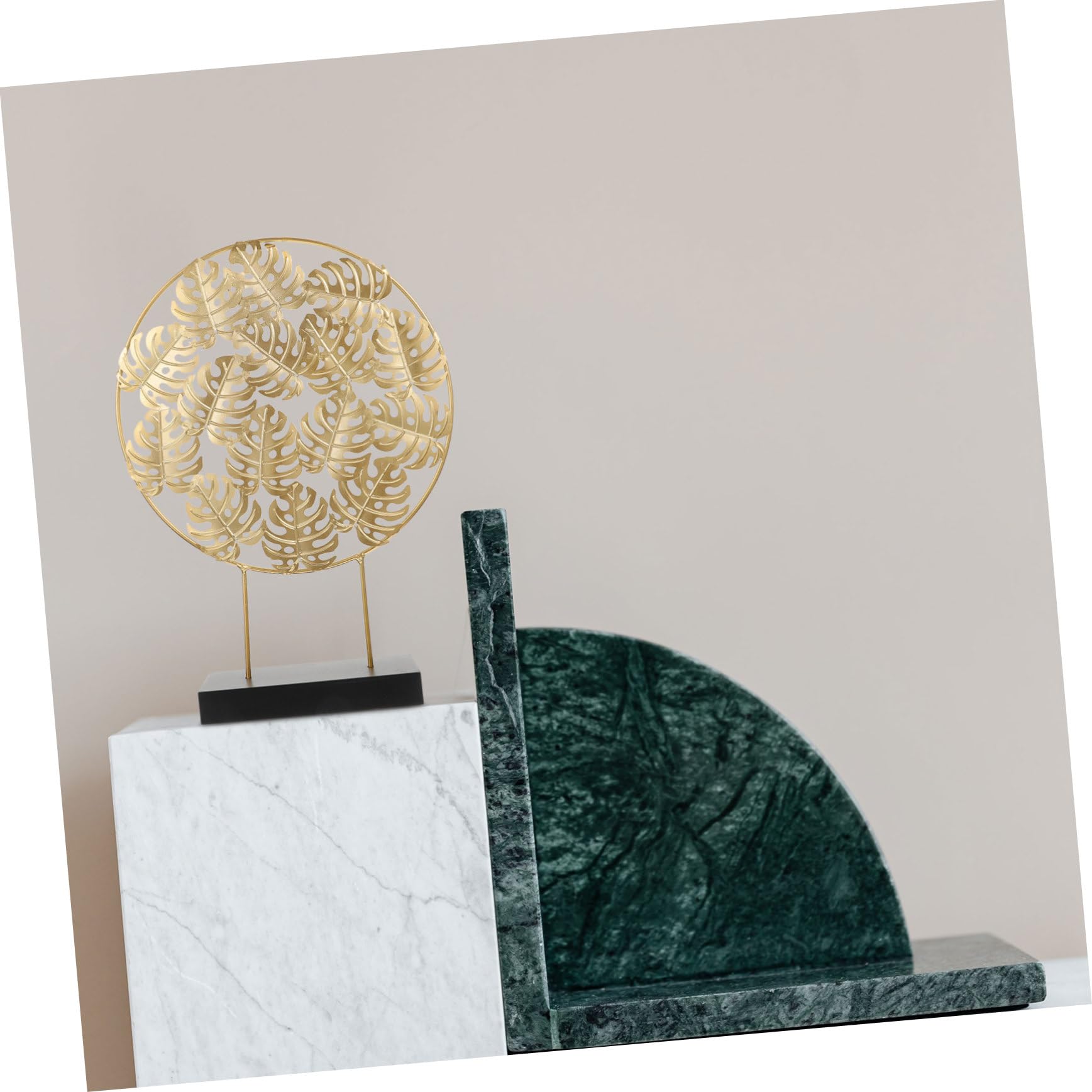 Alipis Decorazione a Foglia in Ferro e Legno Dorata per Casa | Base in Legno, Design Realistico della Foglia, Adatta a Scrivania e Ambienti Esterni